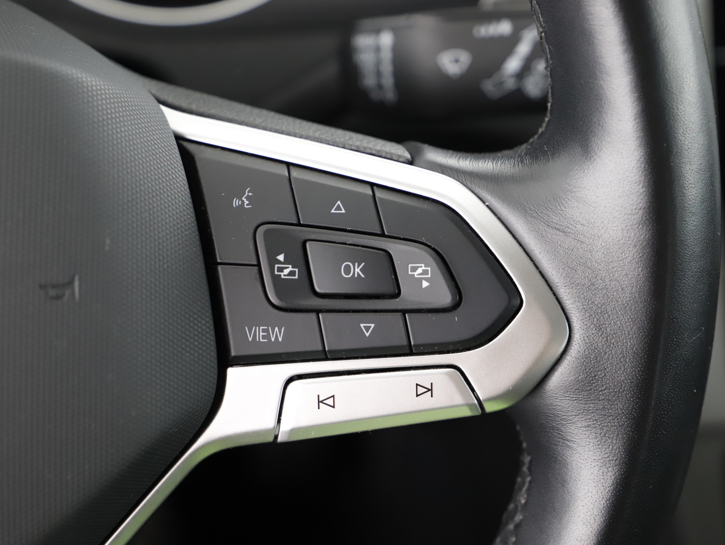 VW Passat Variant 2.0 TDI BMT | Bild 8 von 31