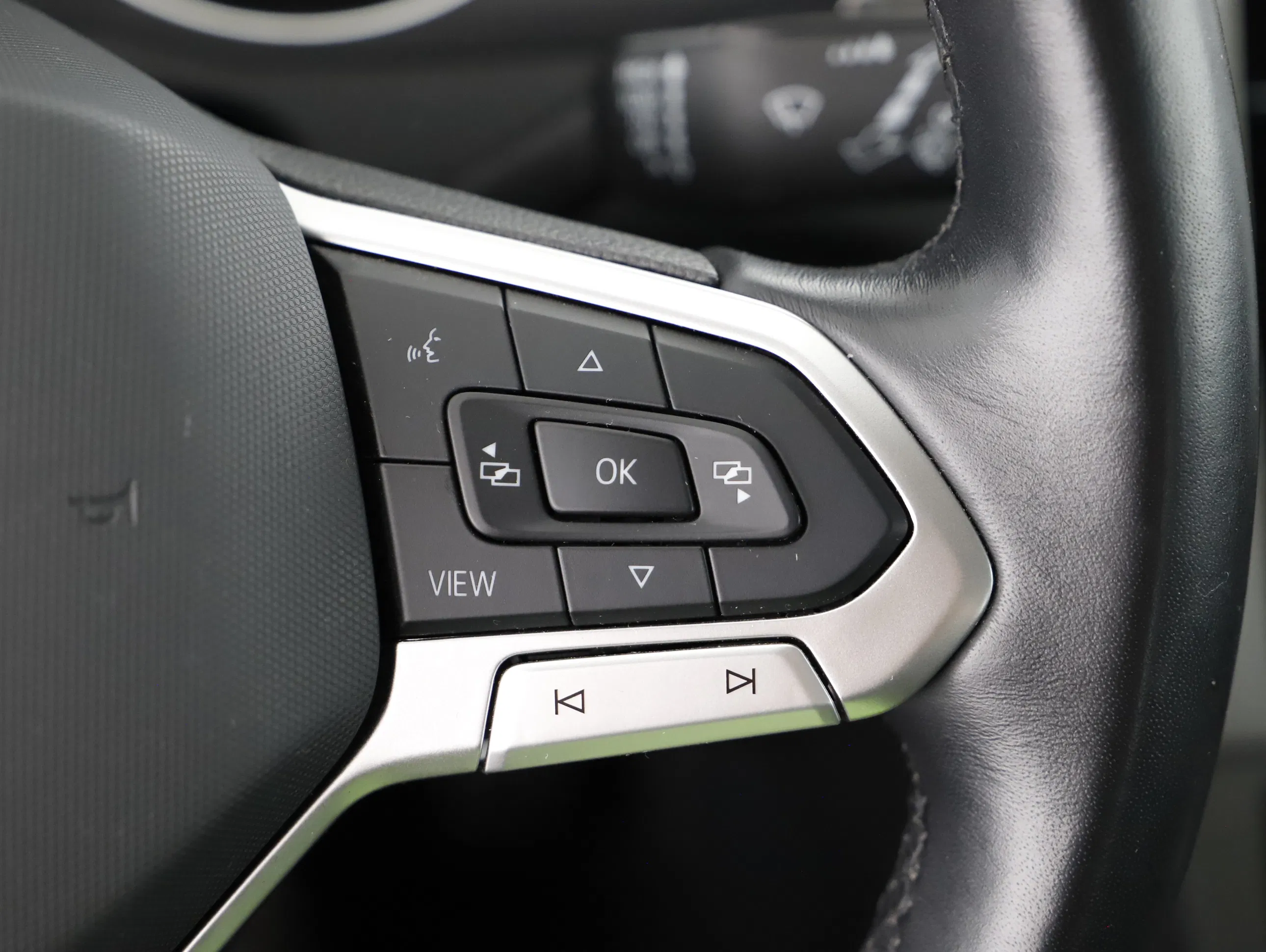 VW Passat Variant 2.0 TDI BMT | Bild 8 von 31