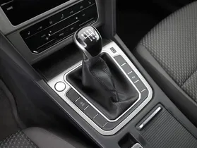 VW Passat Variant 2.0 TDI BMT | Thumbnail 10 von 31