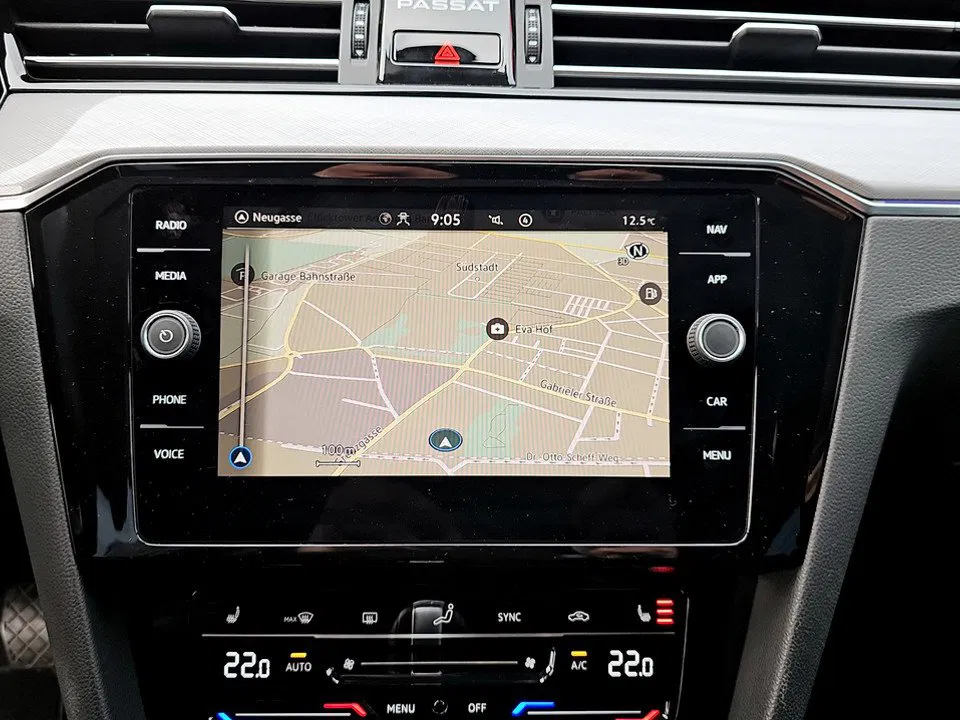 VW Passat 2.0 TDI Business DSG | Bild 16 von 19