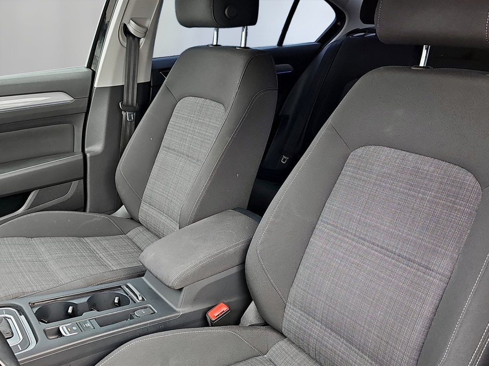 VW Passat 2.0 TDI Business DSG | Bild 8 von 19