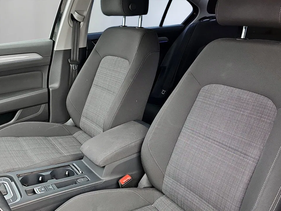 VW Passat 2.0 TDI Business DSG | Bild 8 von 19