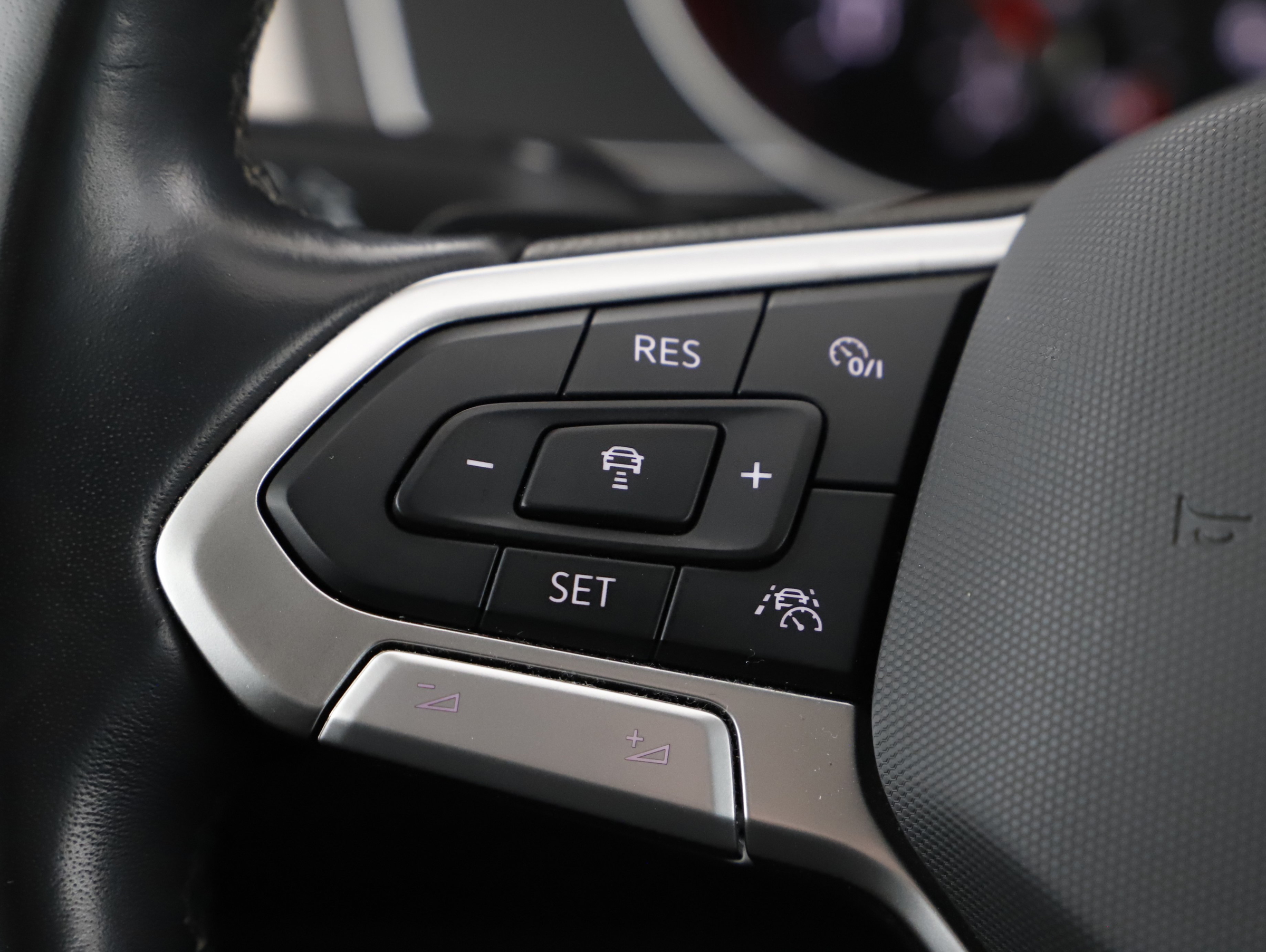 VW Passat Var. 2.0 TDI Eleg DSG | Bild 10 von 22