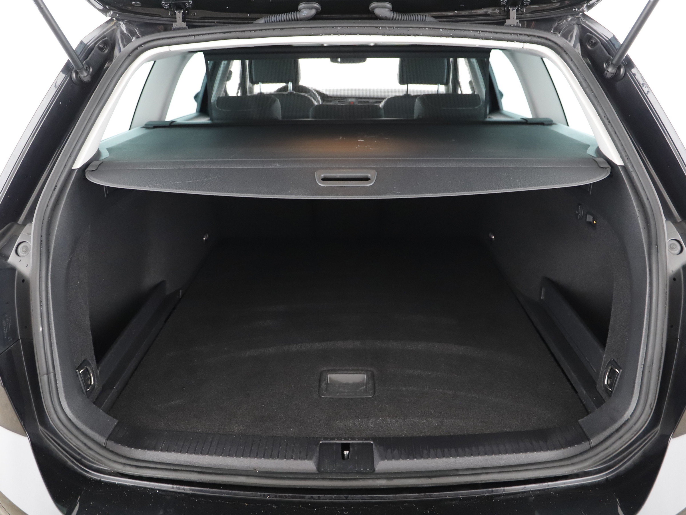 VW Passat Var. 2.0 TDI Eleg DSG | Bild 18 von 22