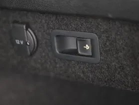 VW Passat Var. 2.0 TDI Eleg DSG | Thumbnail 19 von 22