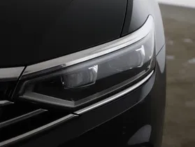 VW Passat Var. 2.0 TDI Eleg DSG | Thumbnail 21 von 22