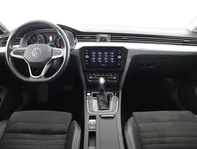 VW Passat Var. 2.0 TDI Eleg DSG | Thumbnail 12 von 22