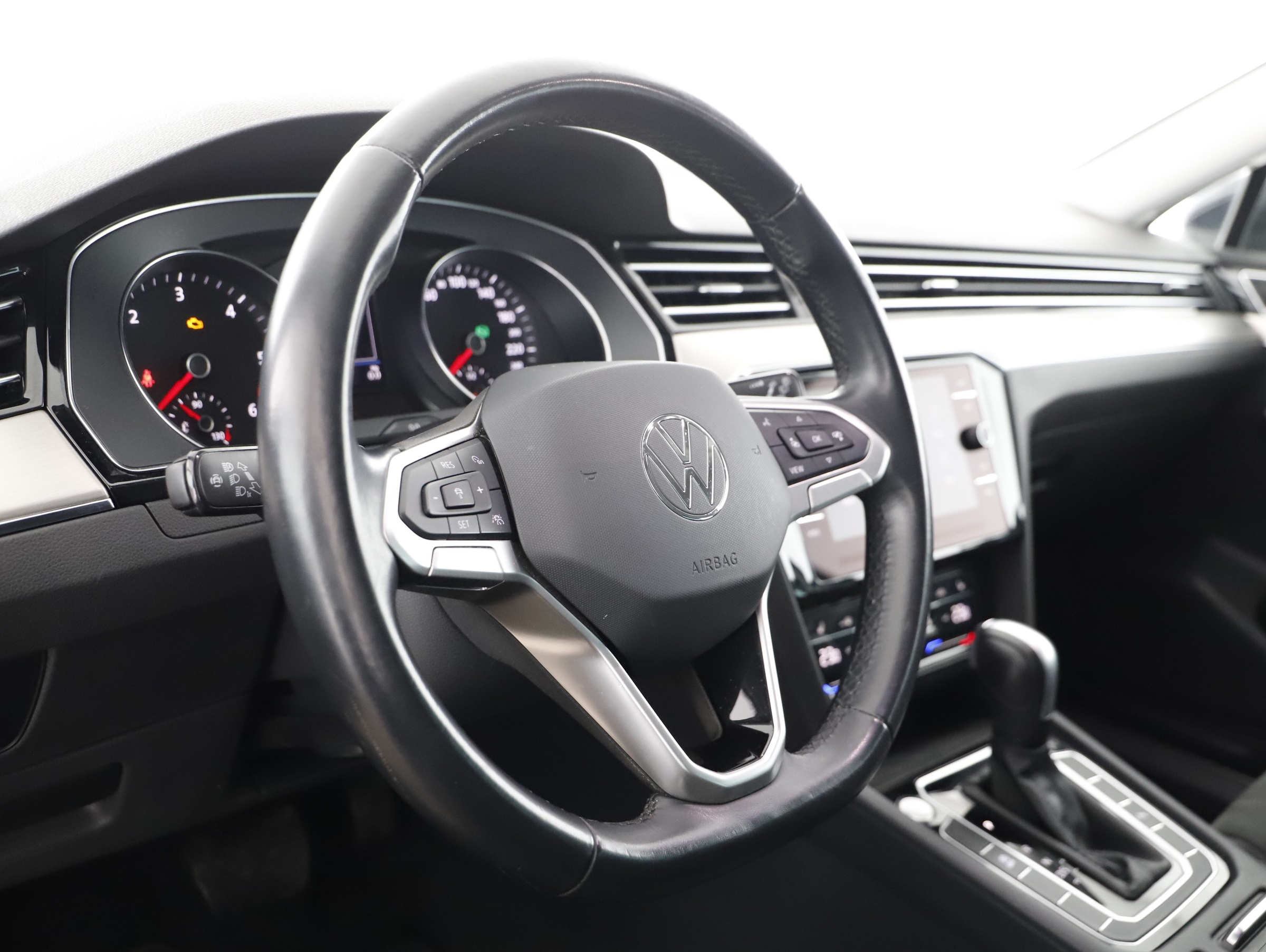 VW Passat Var. 2.0 TDI Eleg DSG | Bild 8 von 22