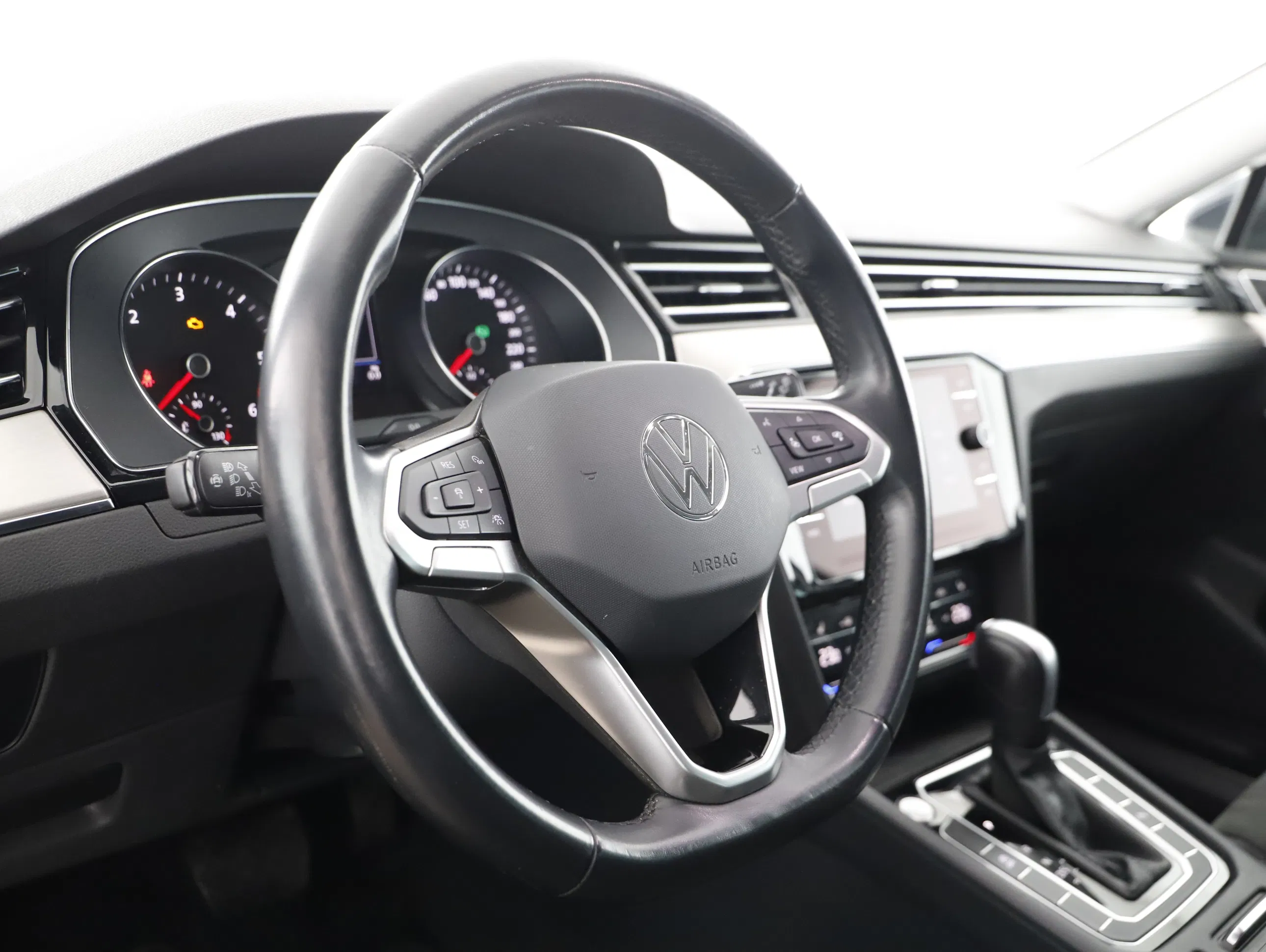 VW Passat Var. 2.0 TDI Eleg DSG | Bild 8 von 22
