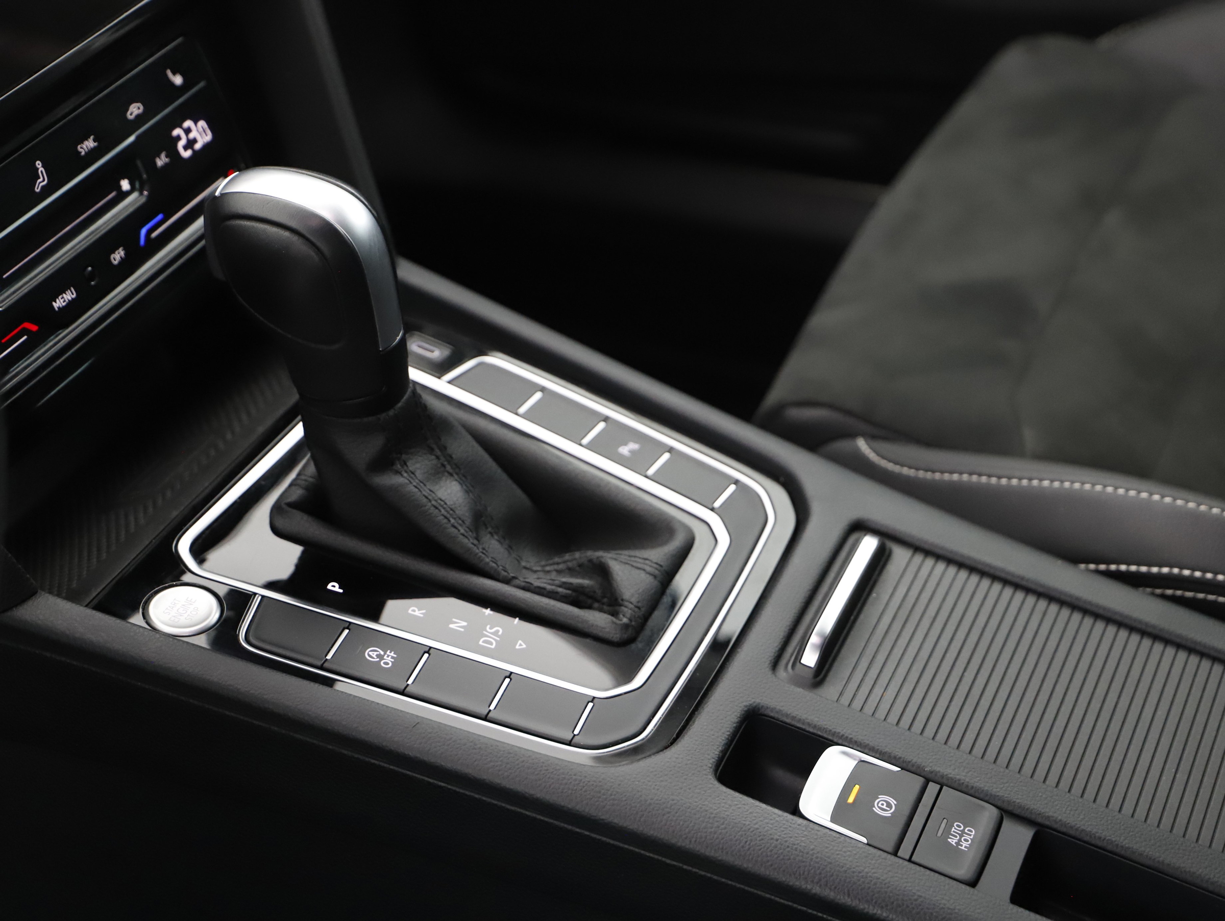 VW Passat Var. 2.0 TDI Eleg DSG | Bild 13 von 22