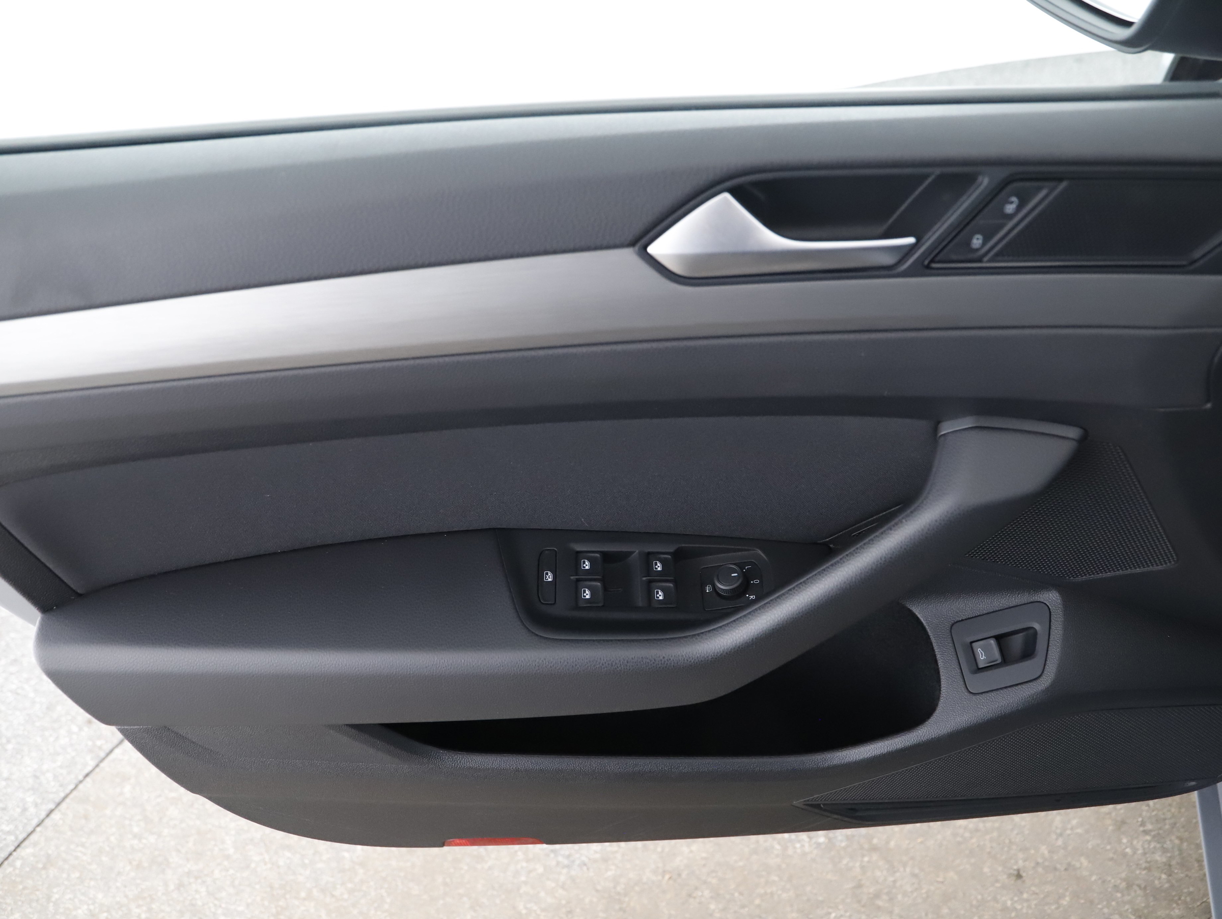 VW Passat Variant 2.0 TDI BMT | Bild 11 von 31