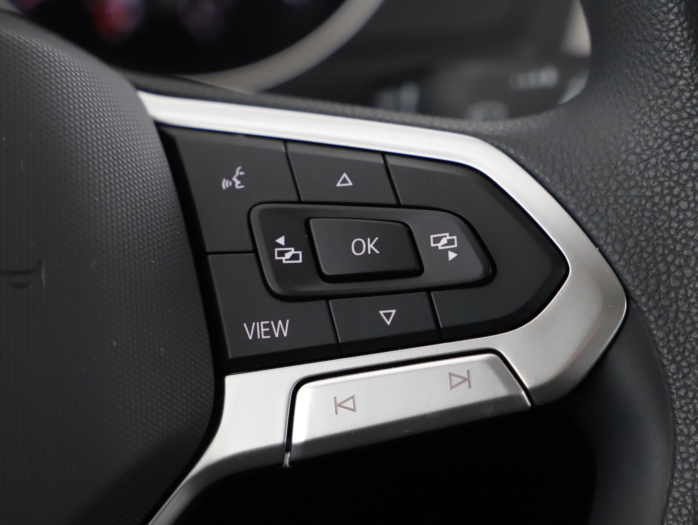 VW Passat Variant 2.0 TDI BMT | Bild 19 von 31