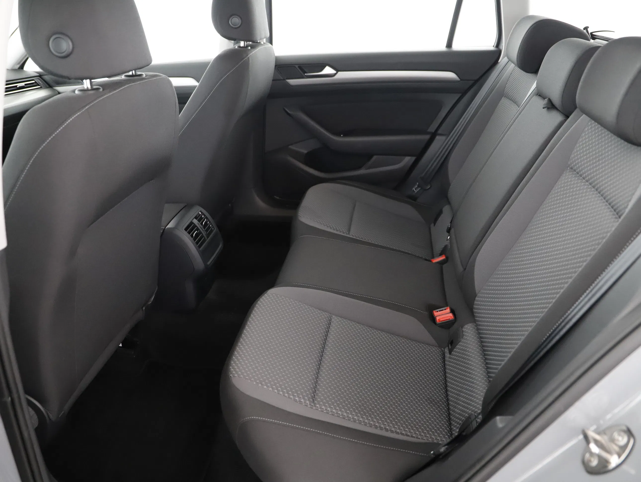 VW Passat Variant 2.0 TDI BMT | Bild 25 von 31