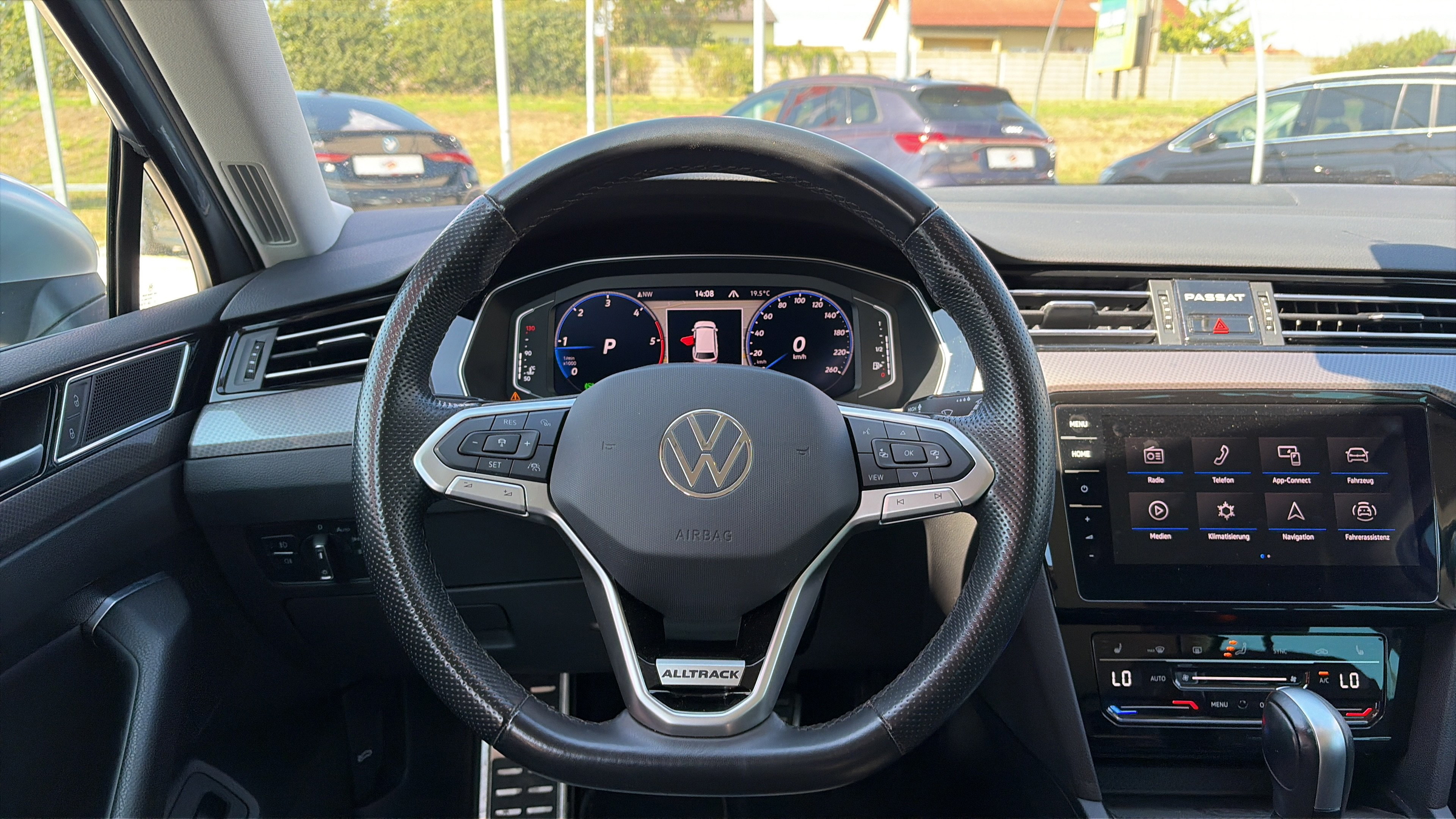 VW Passat Variant 2.0 TDI 4Motion BMT Alltrack | Bild 10 von 23