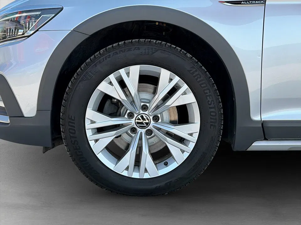 VW Passat Variant 2.0 TDI 4Motion BMT Alltrack | Bild 6 von 23