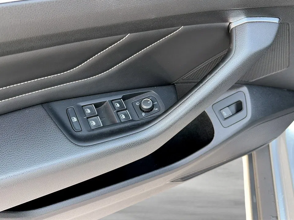 VW Passat Variant 2.0 TDI 4Motion BMT Alltrack | Bild 7 von 23