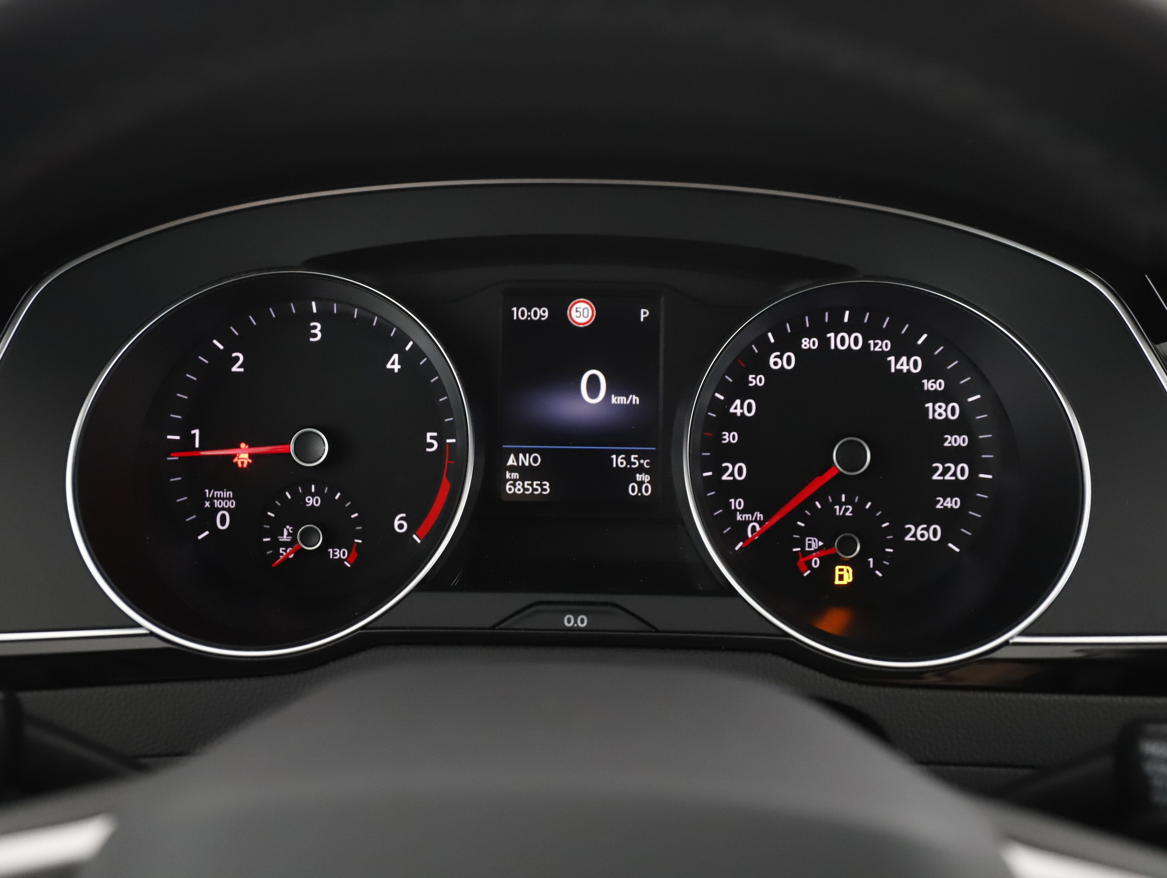 VW Passat Variant 2.0 TDI 4Motion BMT  Alltrack | Bild 11 von 25