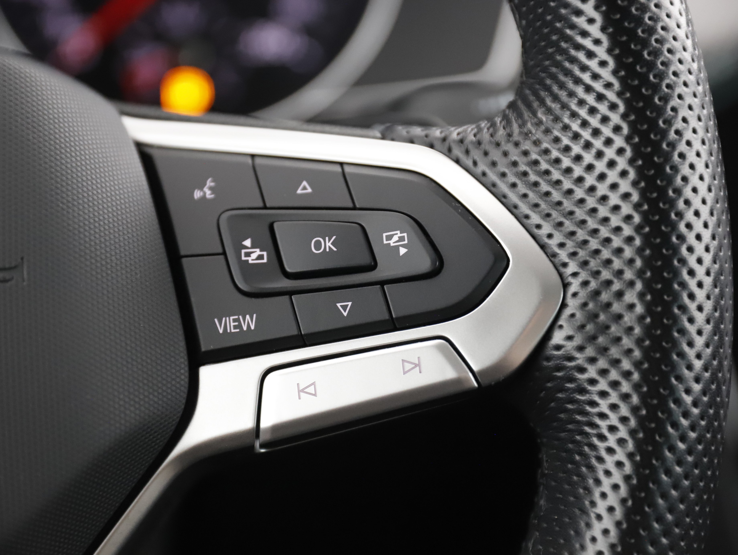 VW Passat Variant 2.0 TDI 4Motion BMT  Alltrack | Bild 13 von 25