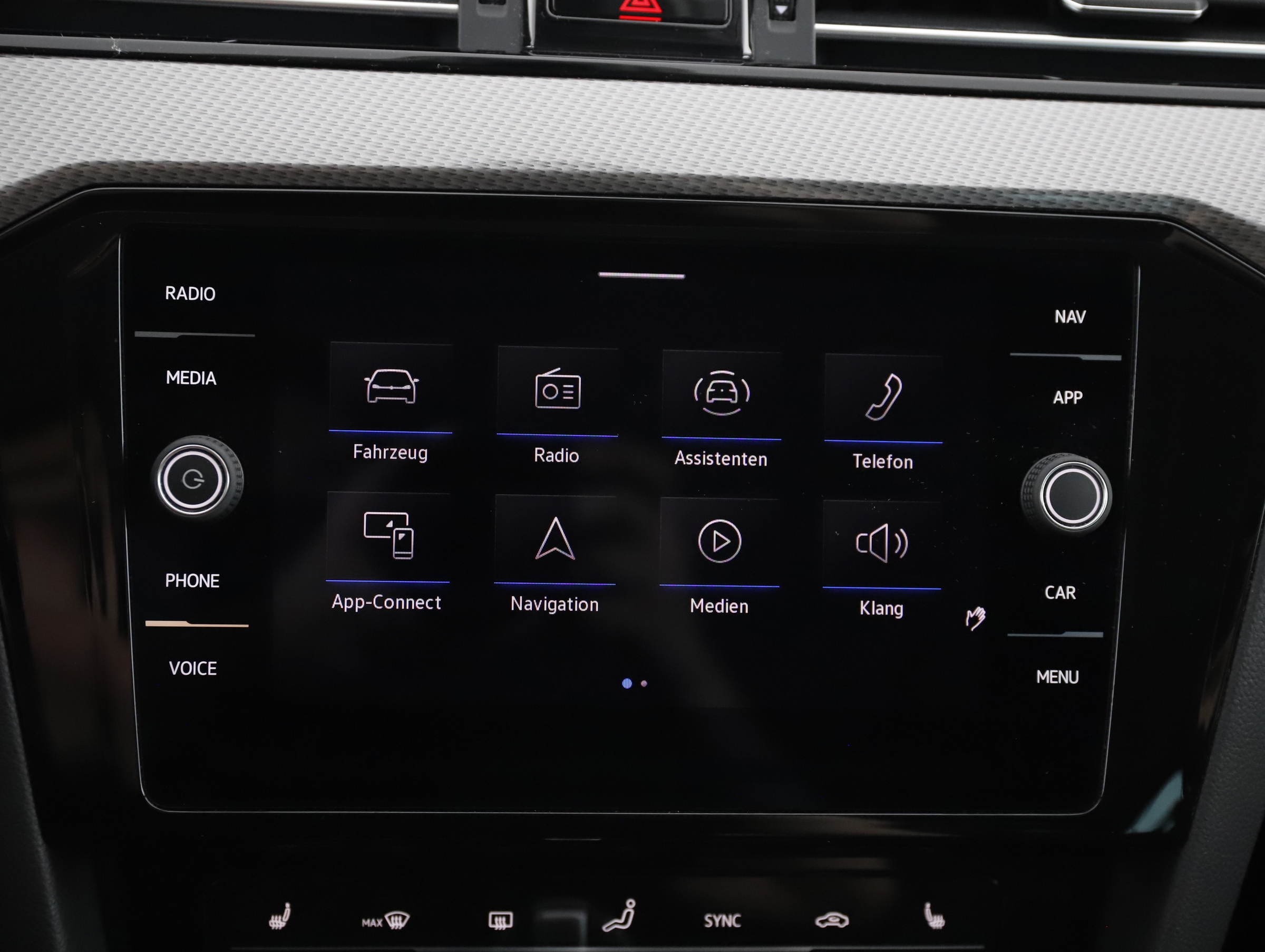 VW Passat Variant 2.0 TDI 4Motion BMT  Alltrack | Bild 14 von 25