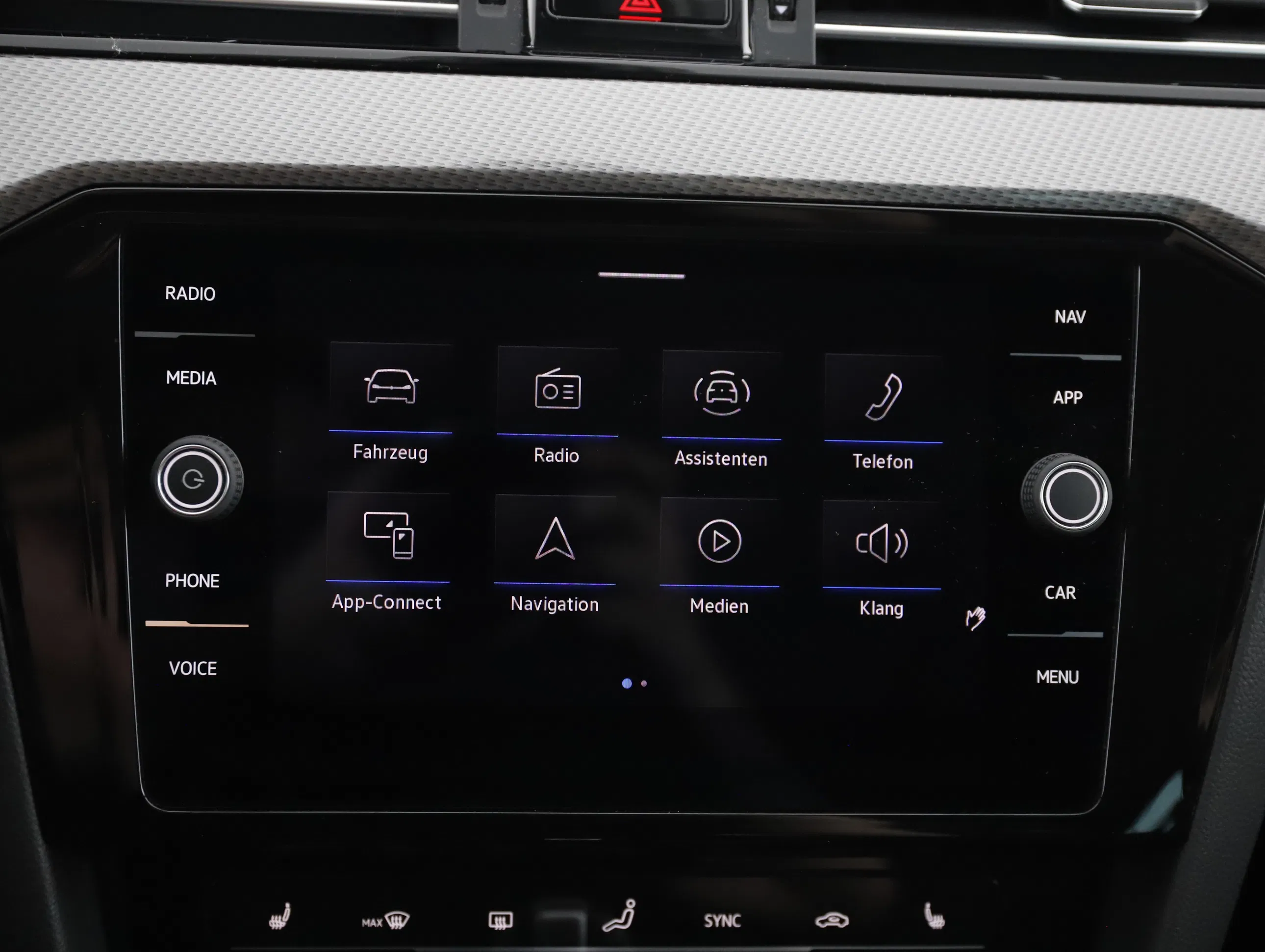 VW Passat Variant 2.0 TDI 4Motion BMT Alltrack | Bild 14 von 25