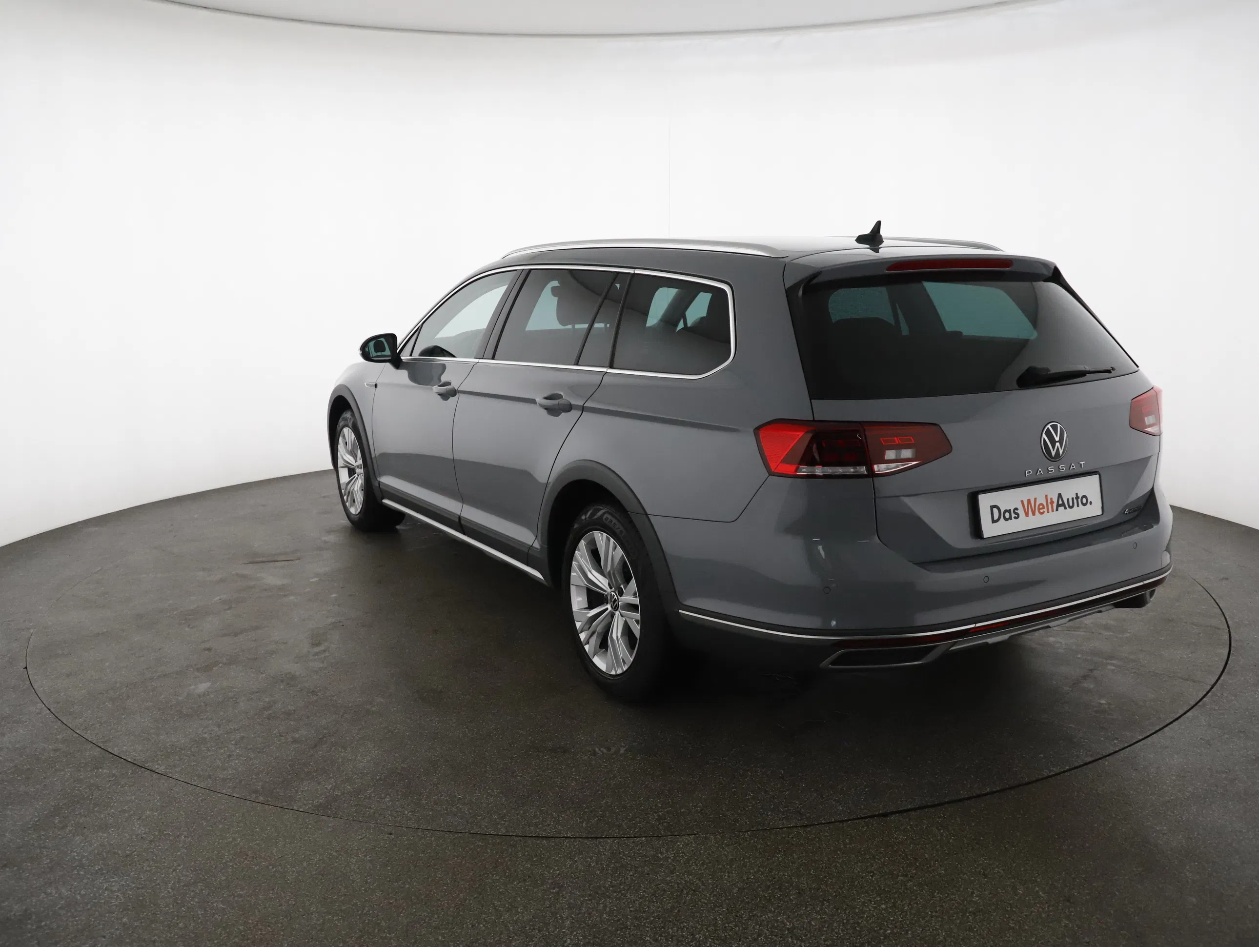 VW Passat Variant 2.0 TDI 4Motion BMT Alltrack | Bild 3 von 25