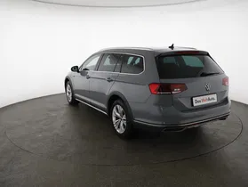 VW Passat Variant 2.0 TDI 4Motion BMT Alltrack | Thumbnail 3 von 25