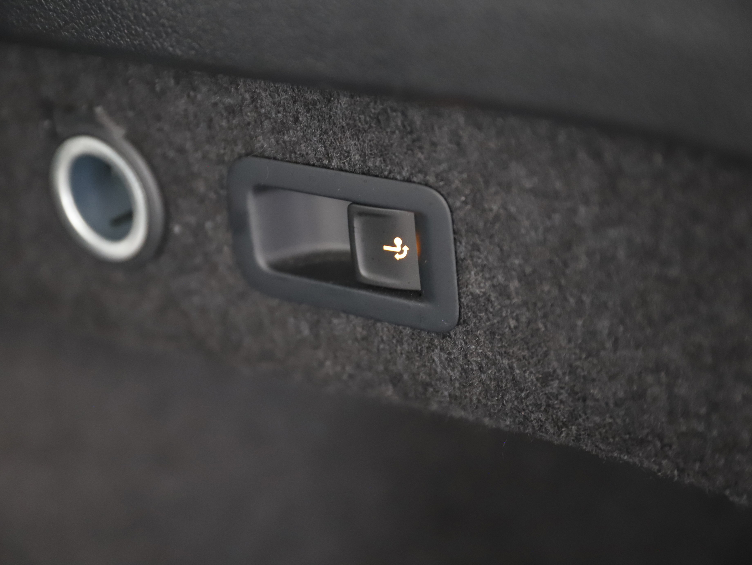 VW Passat Variant 2.0 TDI 4Motion BMT  Alltrack | Bild 21 von 25