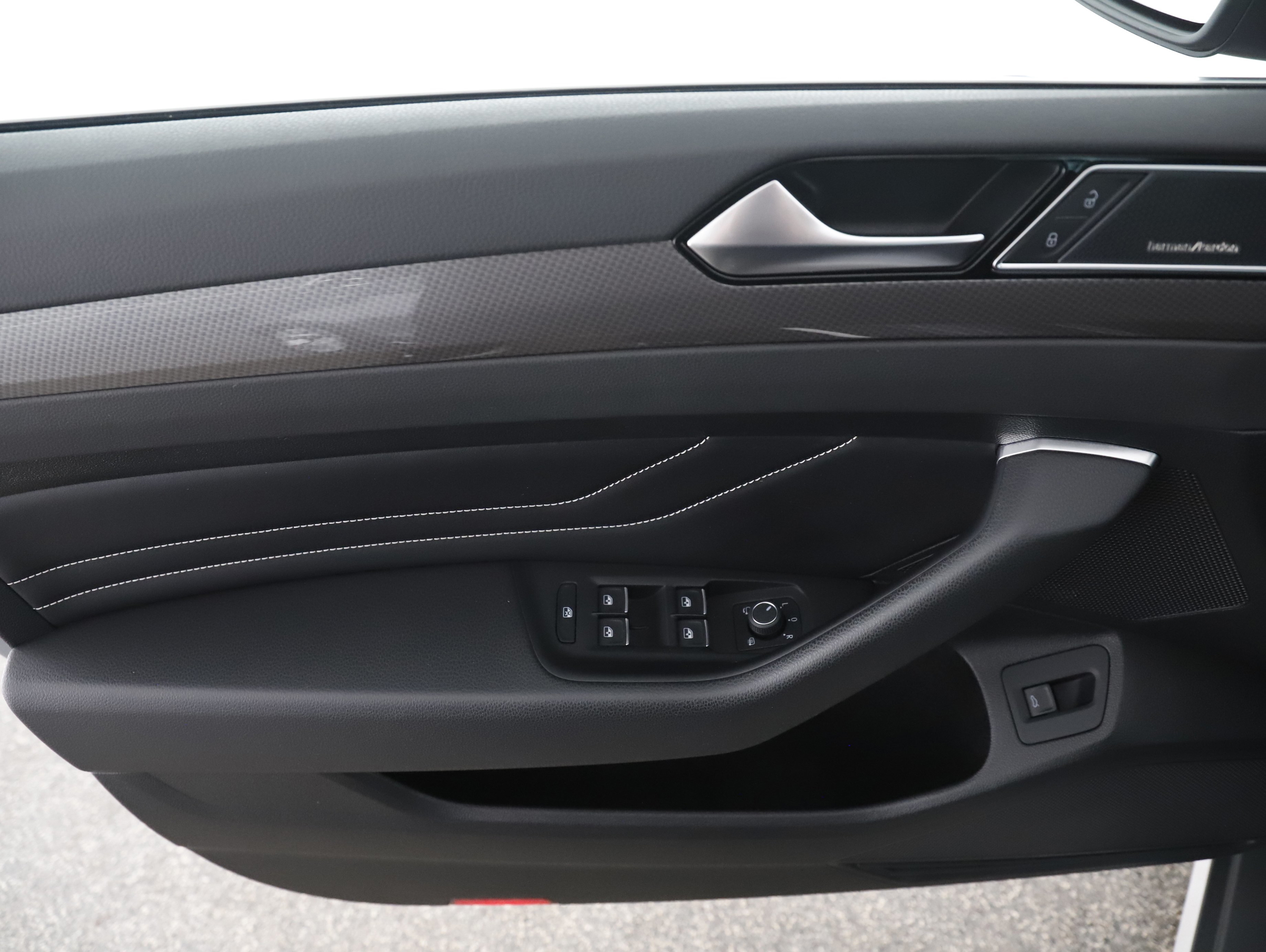 VW Passat Variant 2.0 TDI 4Motion BMT  Alltrack | Bild 5 von 25