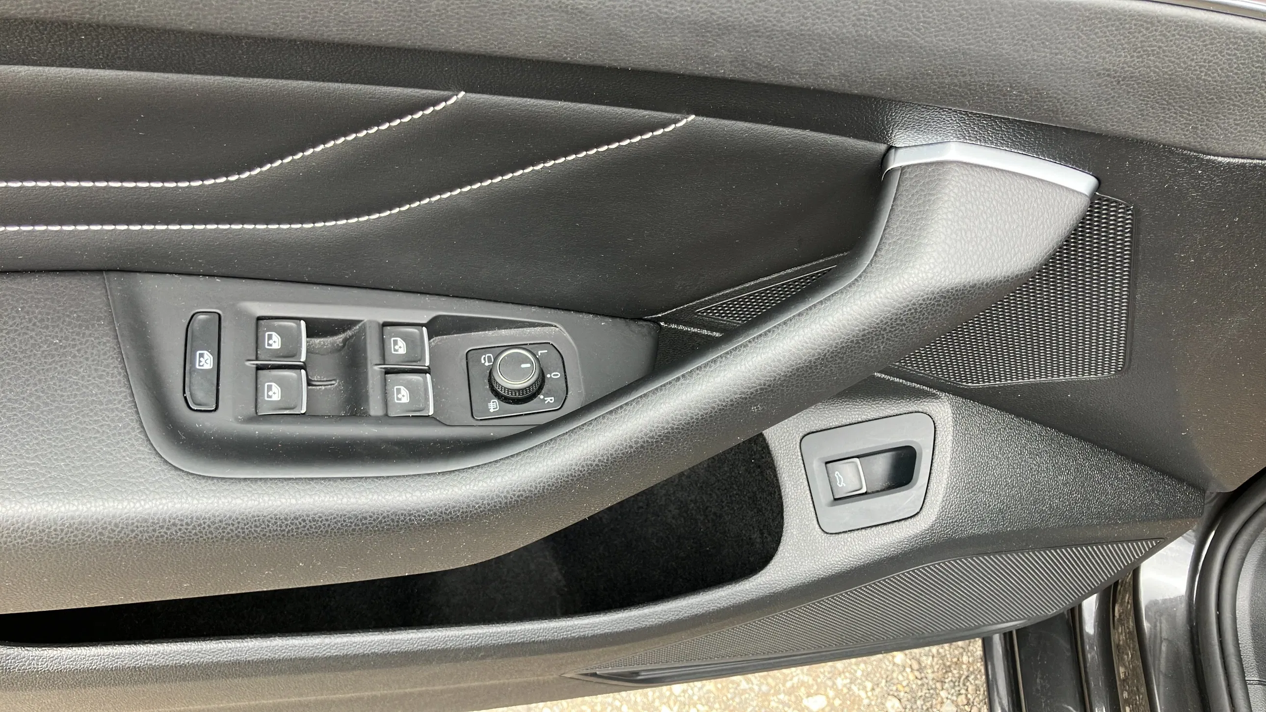 VW Passat Variant 2.0 TDI | Bild 9 von 26