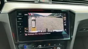 VW Passat Variant 2.0 TDI | Thumbnail 19 von 26