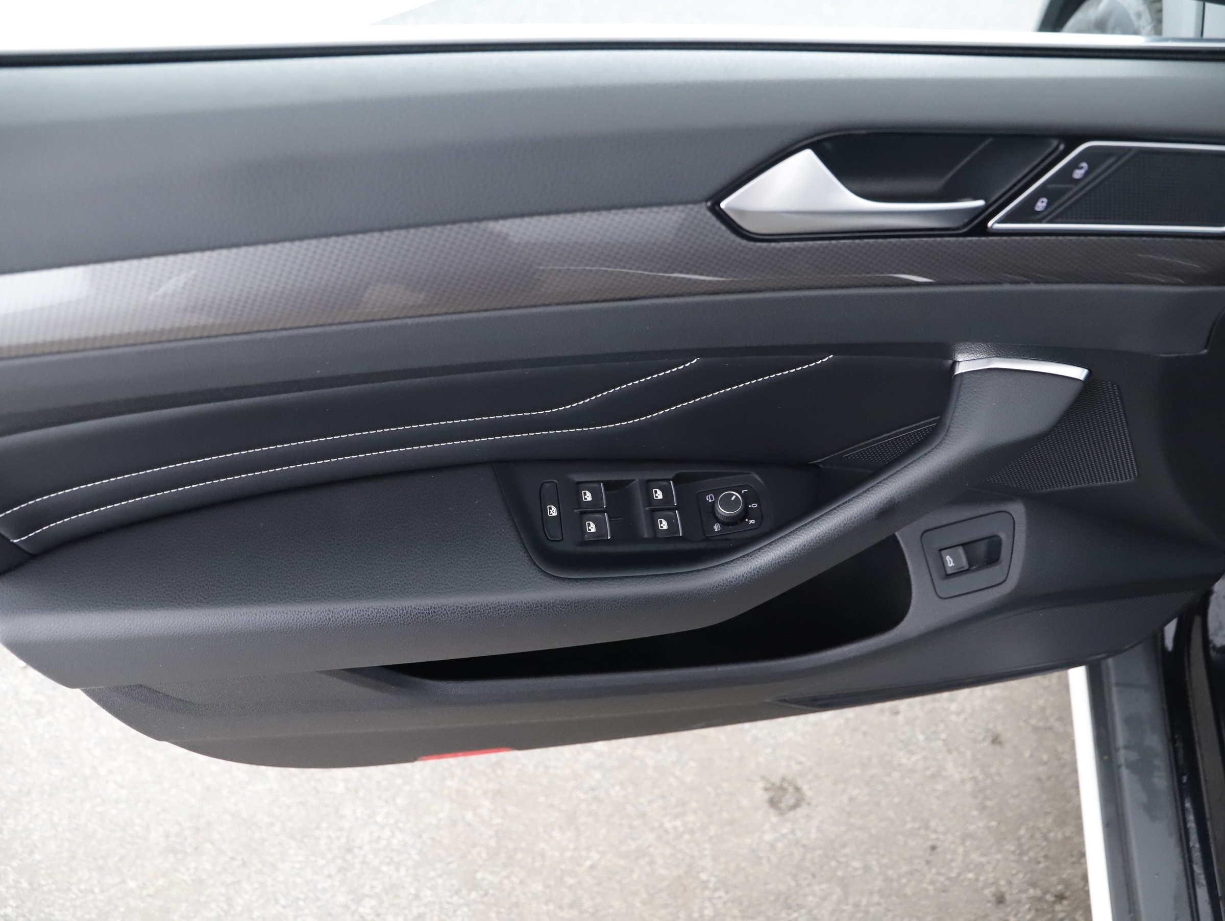 VW Passat Variant 2.0 TDI 4Motion BMT Alltrack | Bild 11 von 30