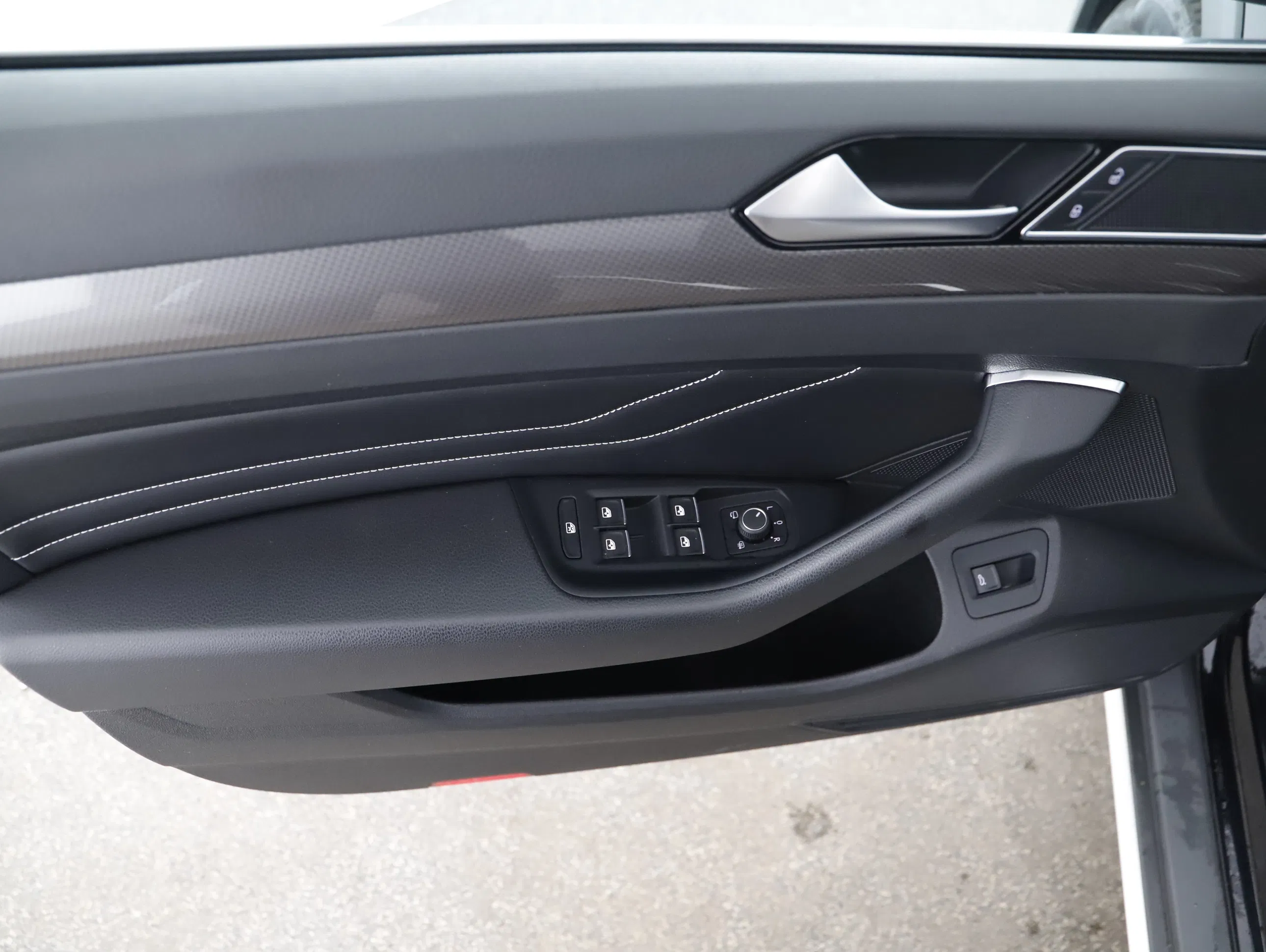 VW Passat Variant 2.0 TDI 4Motion BMT Alltrack | Bild 11 von 30