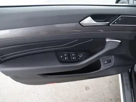 VW Passat Variant 2.0 TDI 4Motion BMT Alltrack | Thumbnail 11 von 30