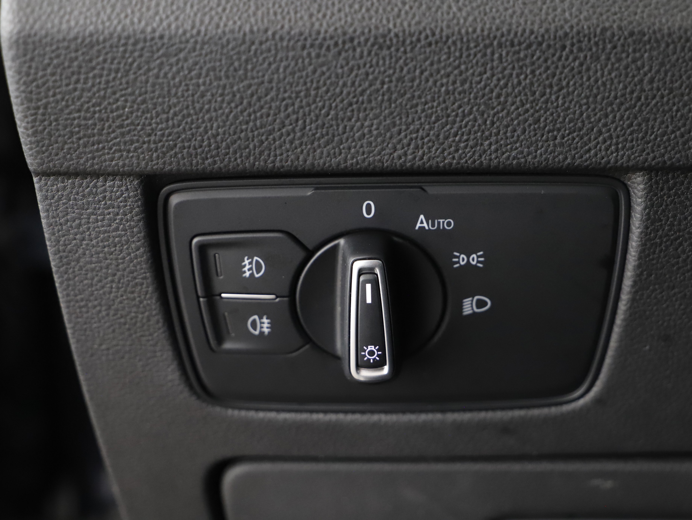 VW Passat Variant 2.0 TDI 4Motion BMT Alltrack | Bild 13 von 30