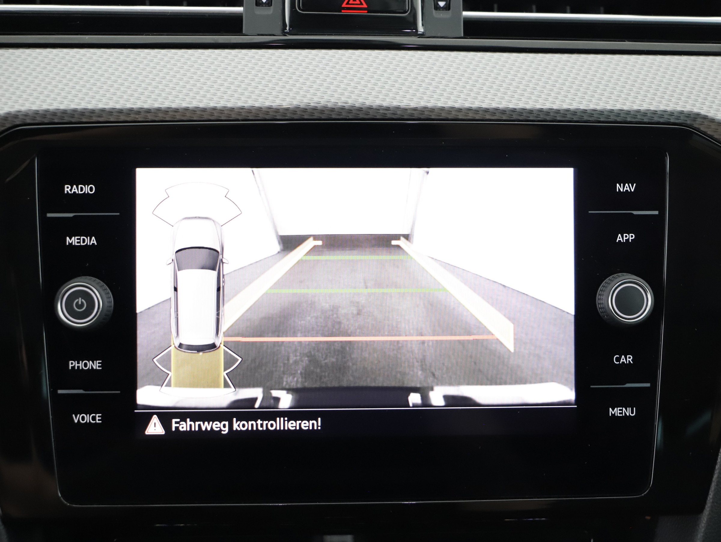 VW Passat Variant 2.0 TDI 4Motion BMT Alltrack | Bild 21 von 30