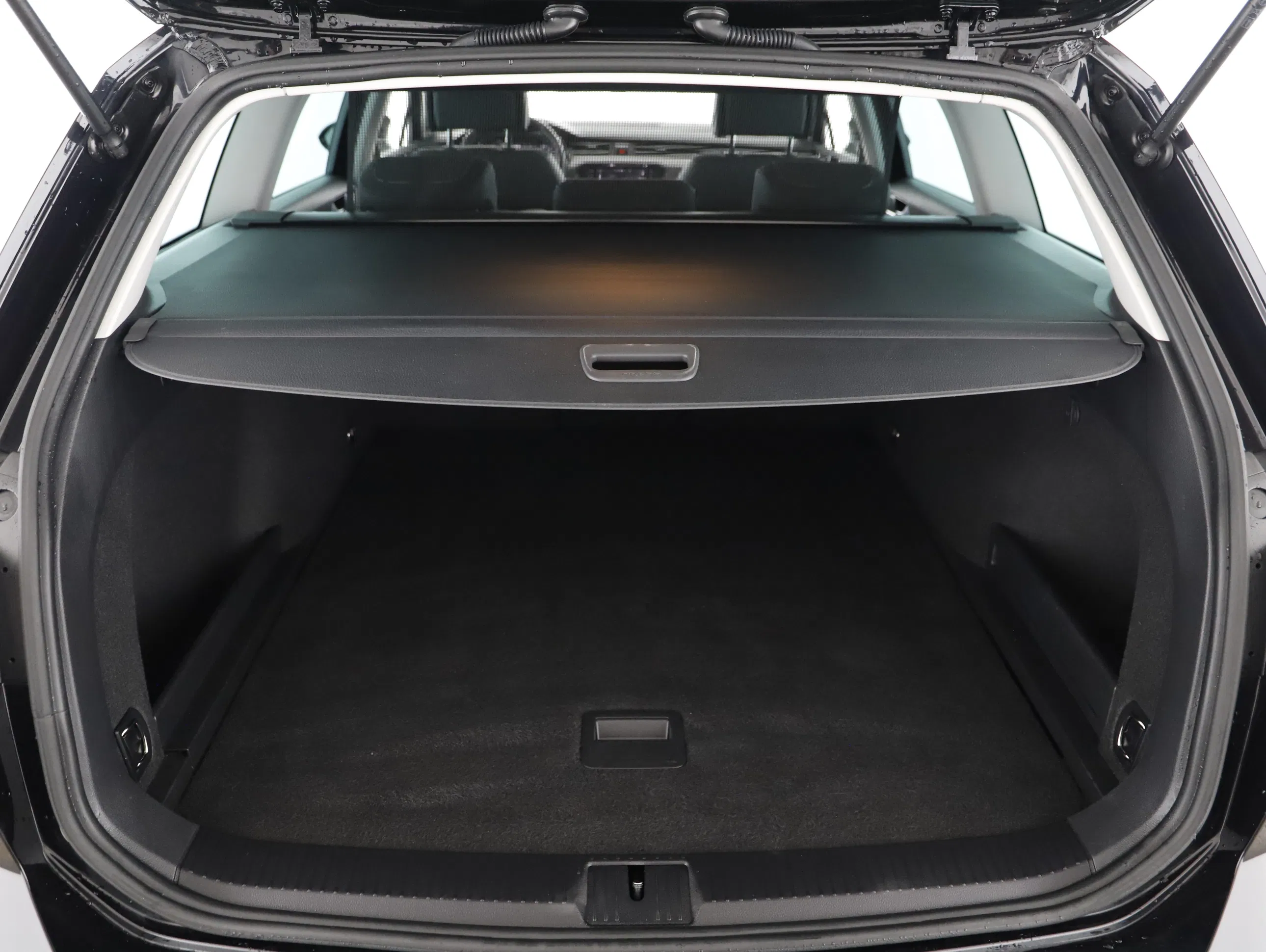 VW Passat Variant 2.0 TDI 4Motion BMT Alltrack | Bild 26 von 30