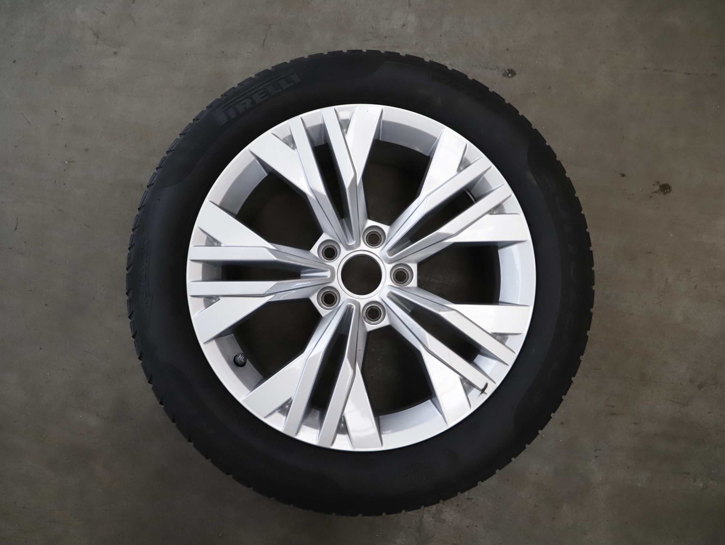 VW Passat Variant 2.0 TDI 4Motion BMT Alltrack | Bild 27 von 30