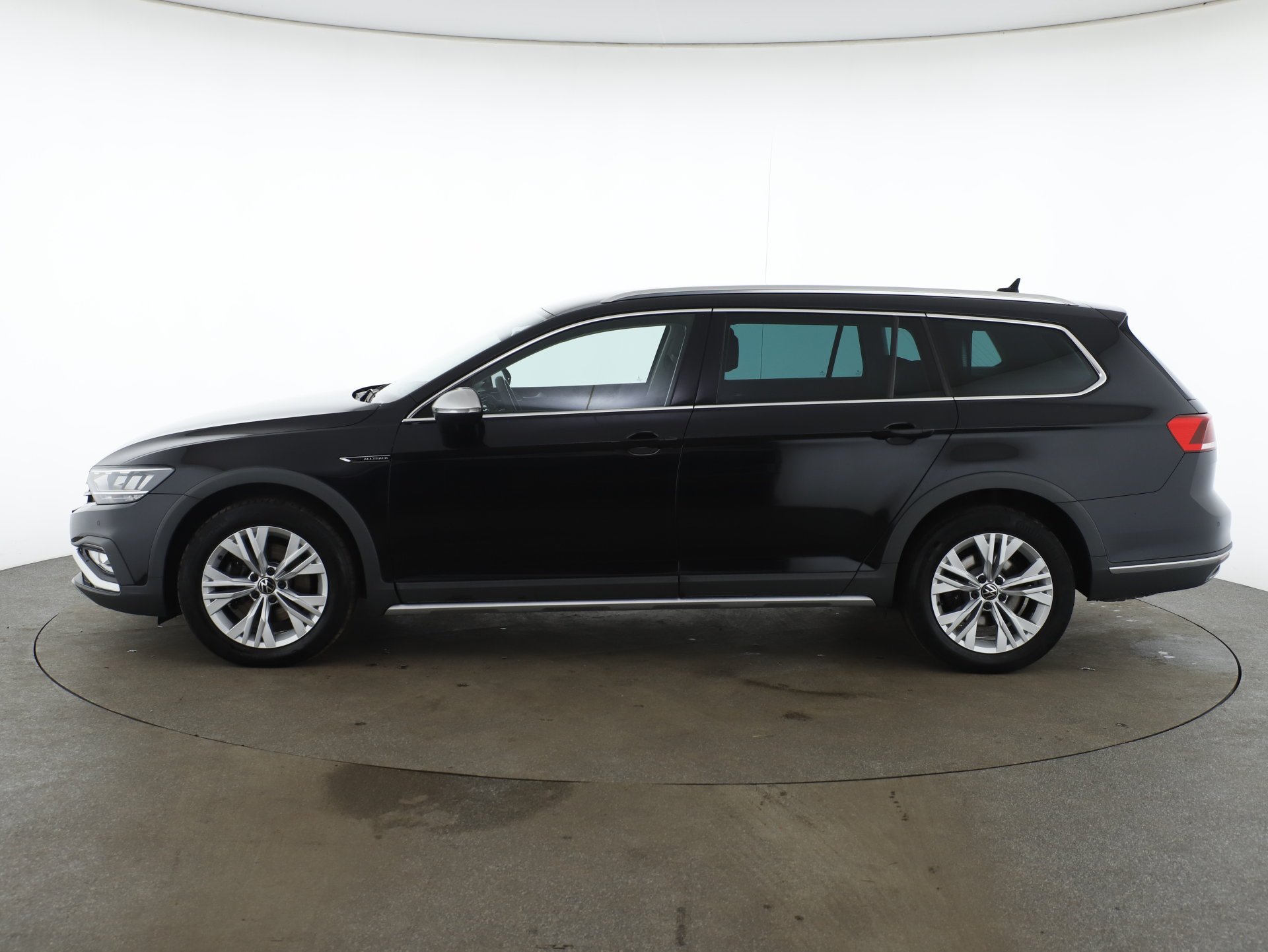 VW Passat Variant 2.0 TDI 4Motion BMT Alltrack | Bild 9 von 30