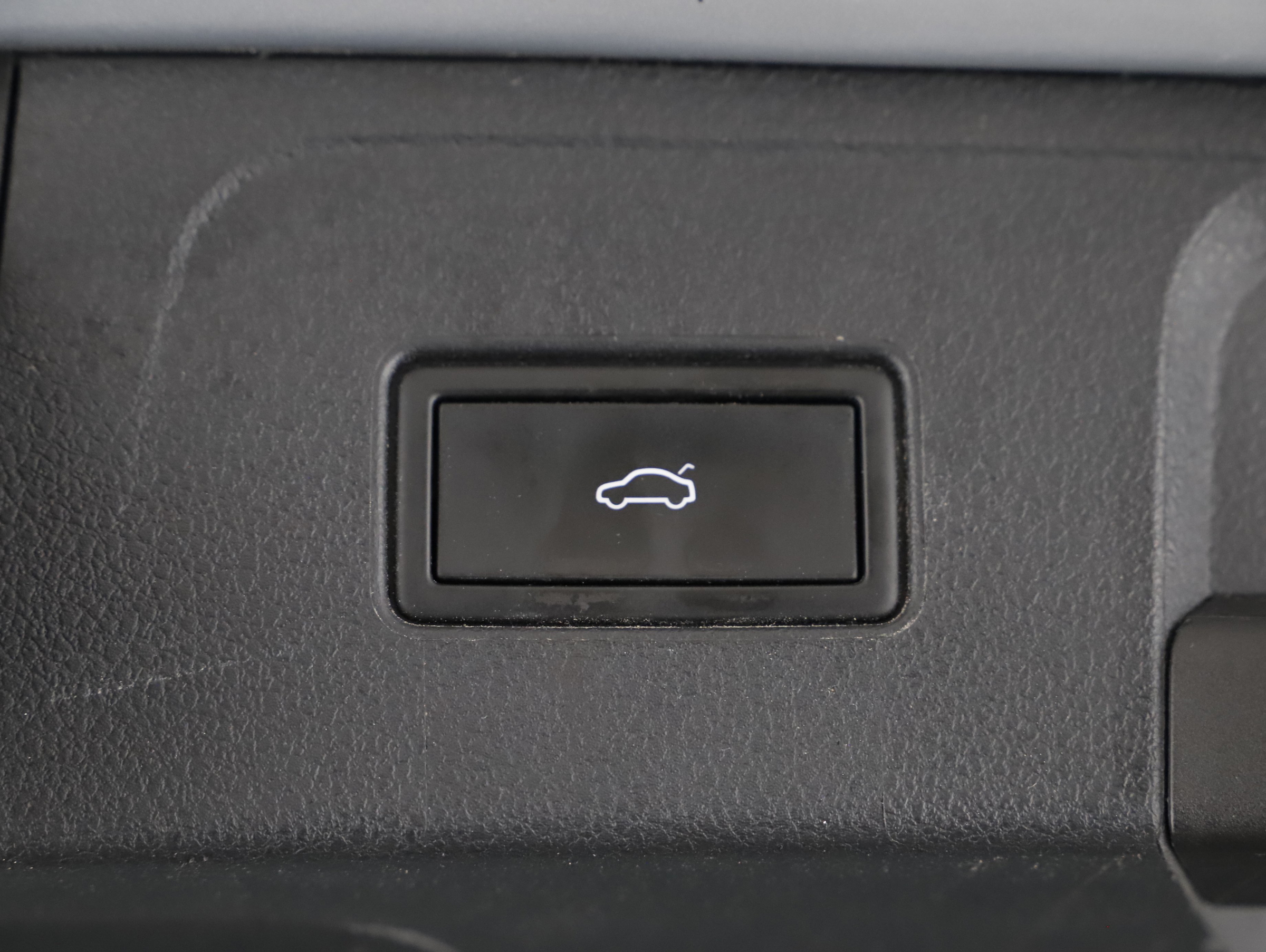 VW Passat Var. 2.0 TDI Bus. DSG | Bild 20 von 25