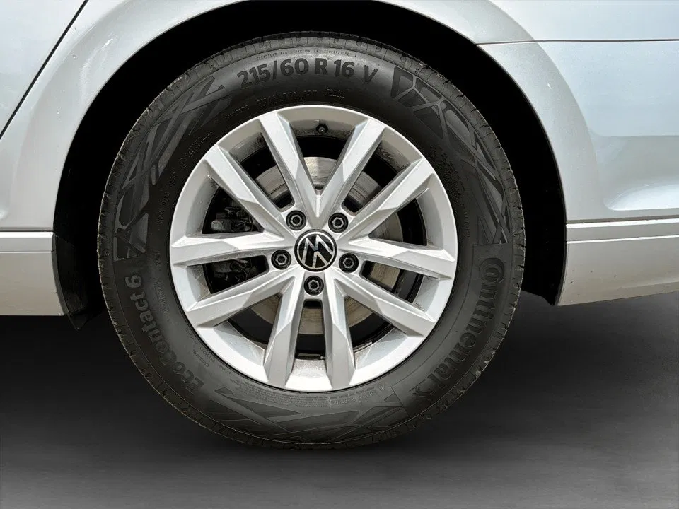 VW Passat Var. 2.0 TDI Bus. DSG | Bild 7 von 25