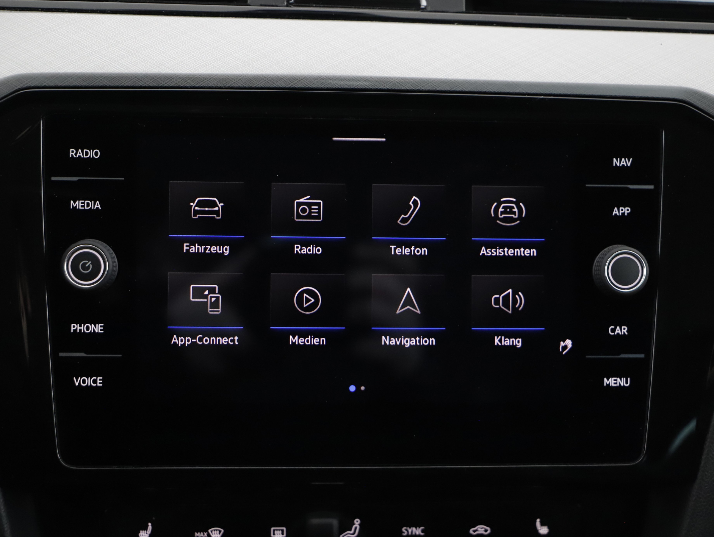 VW Passat Var. 2.0 TDI Bus. DSG | Bild 8 von 25