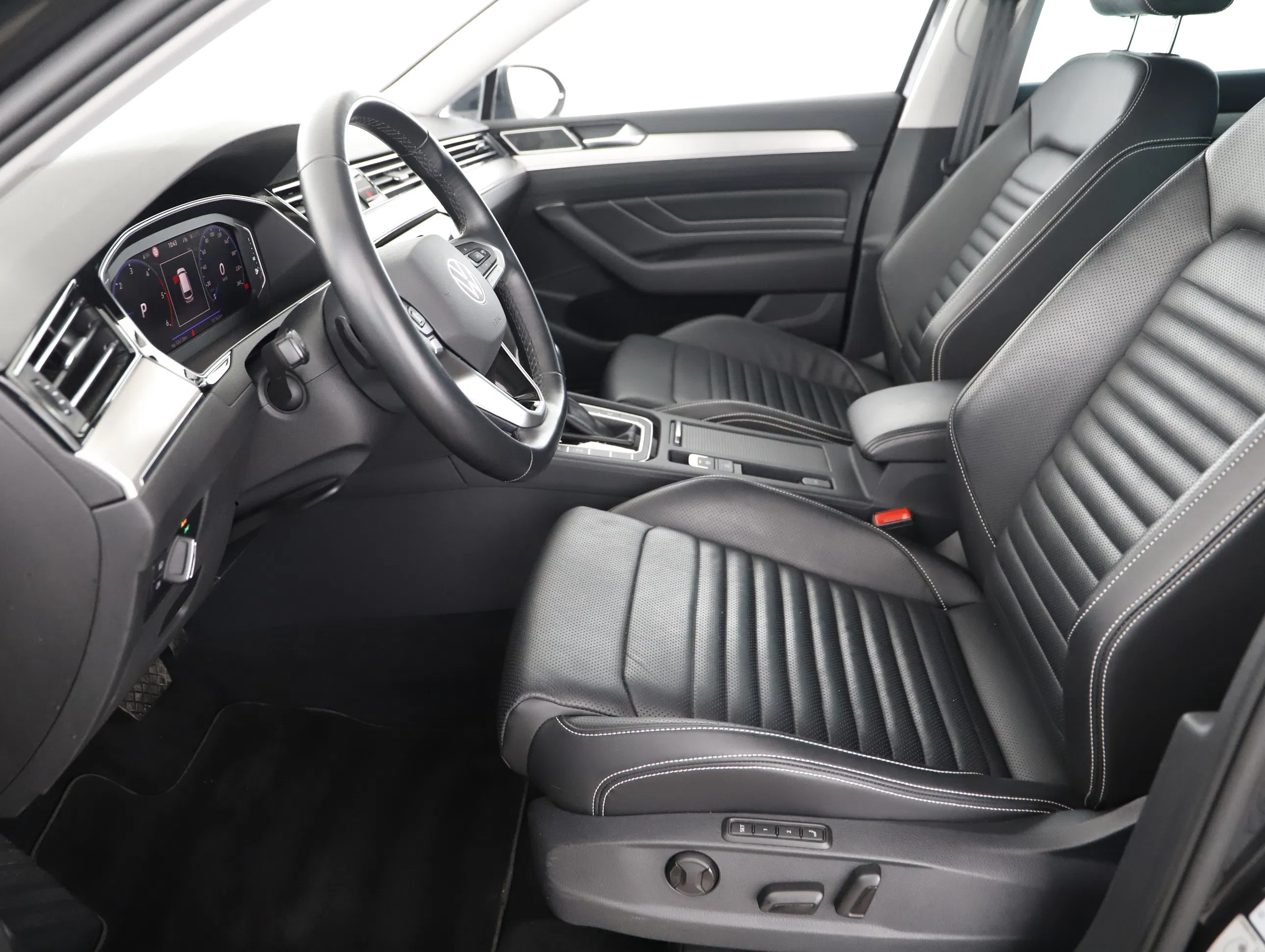 VW Passat Variant 2.0 TDI BMT Elegance | Bild 1 von 21