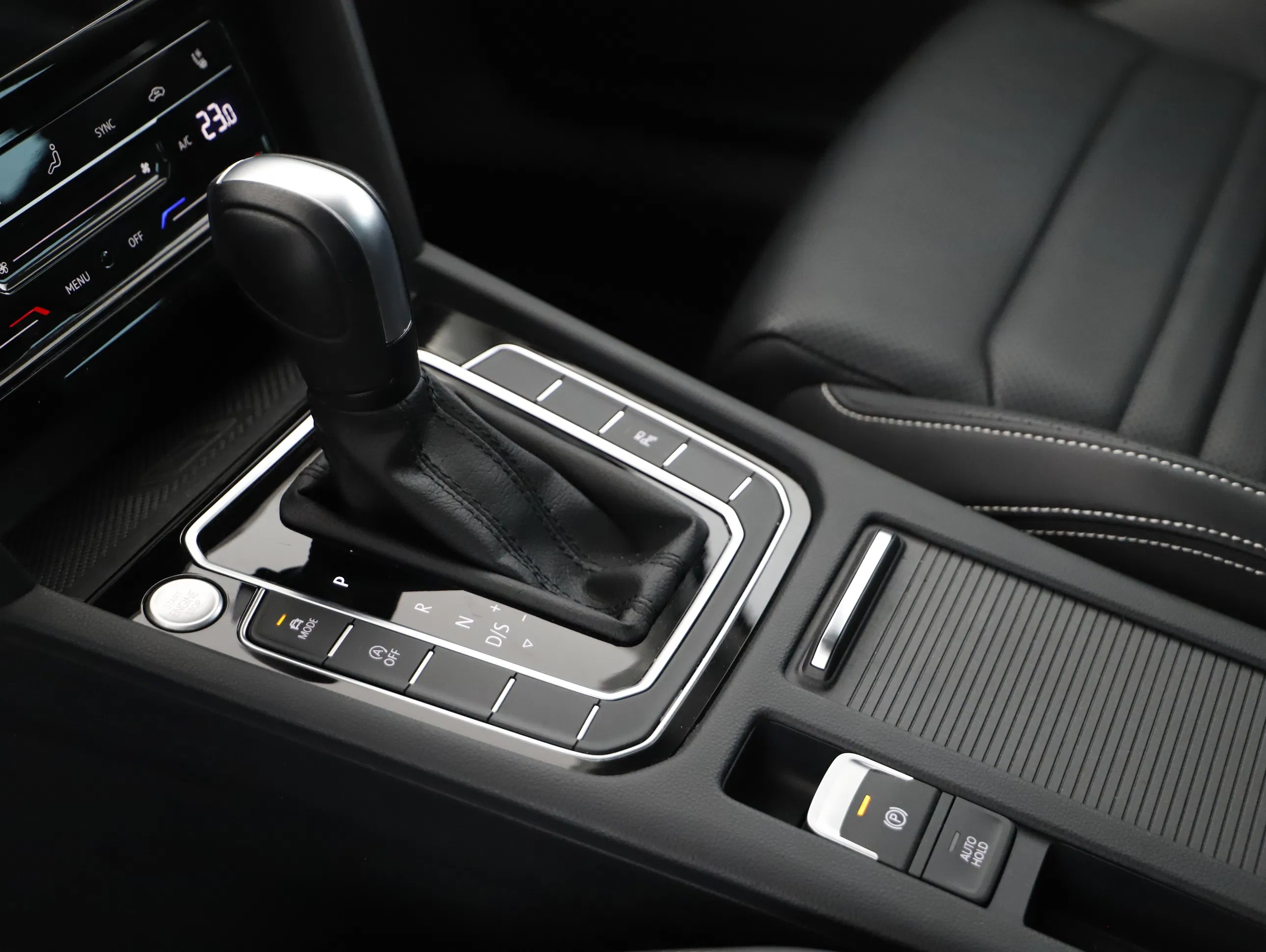 VW Passat Variant 2.0 TDI BMT Elegance | Bild 5 von 21