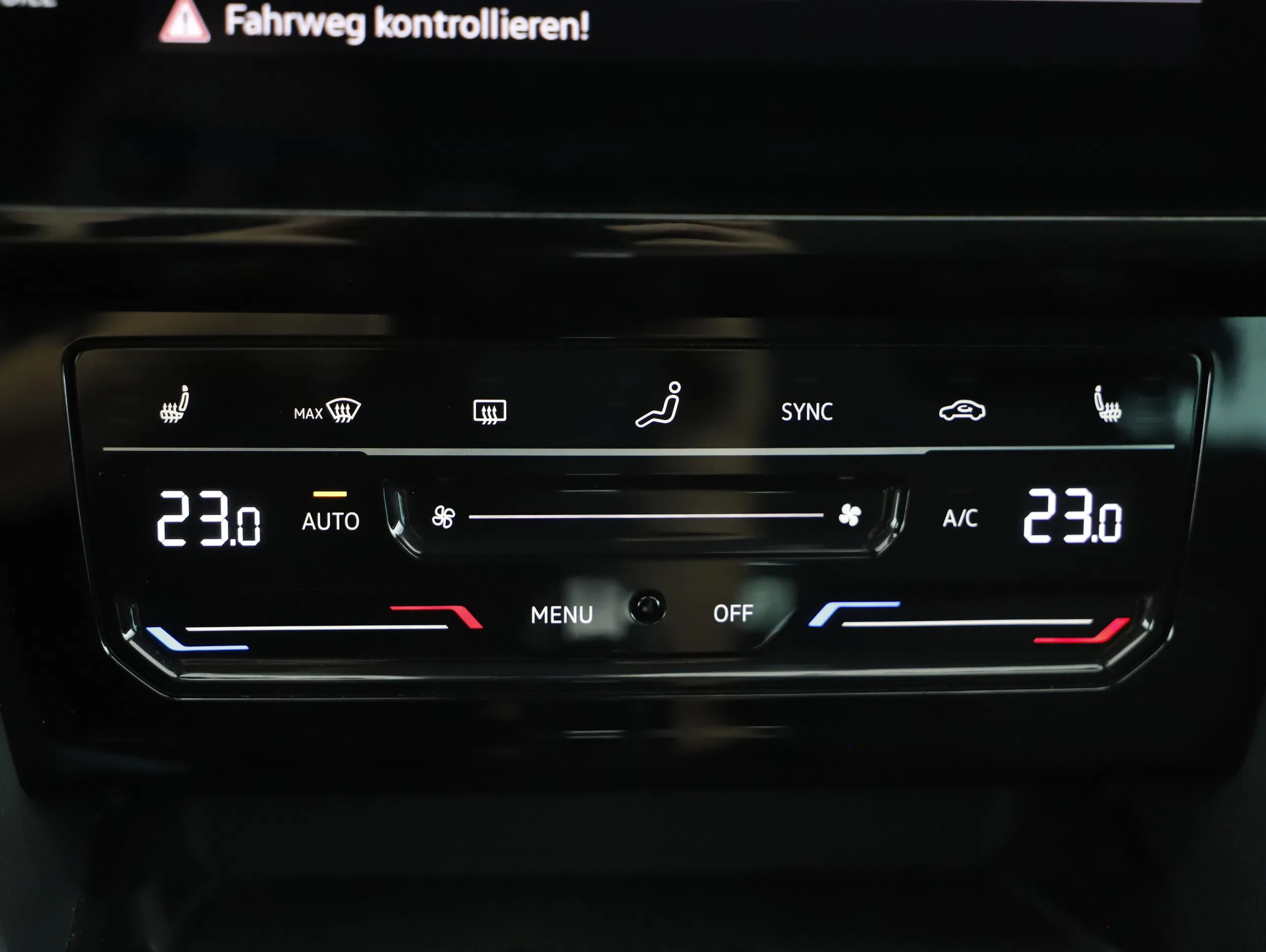 VW Passat Variant Business TDI DSG | Bild 16 von 23