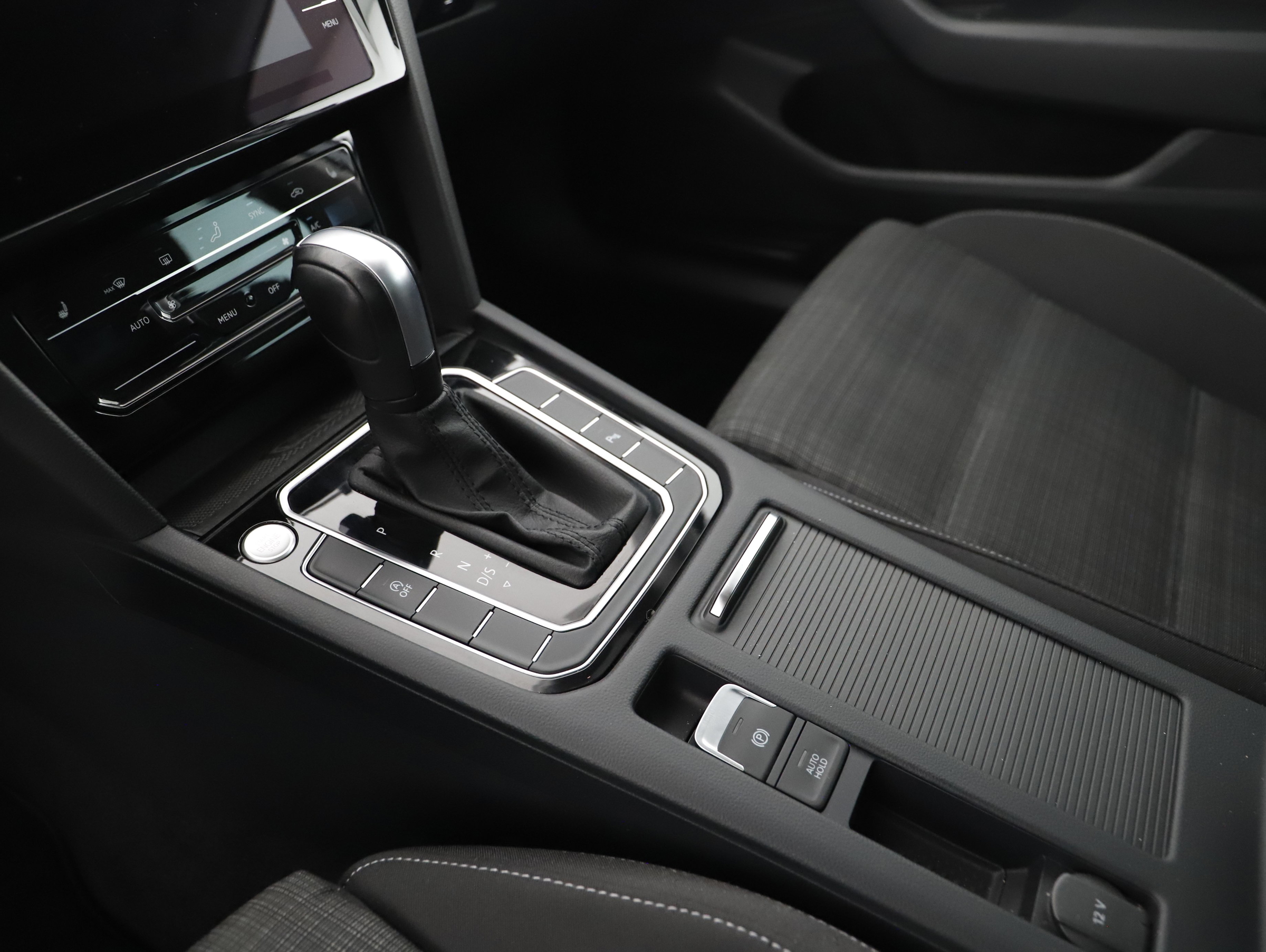 VW Passat Variant Business TDI DSG | Bild 17 von 23