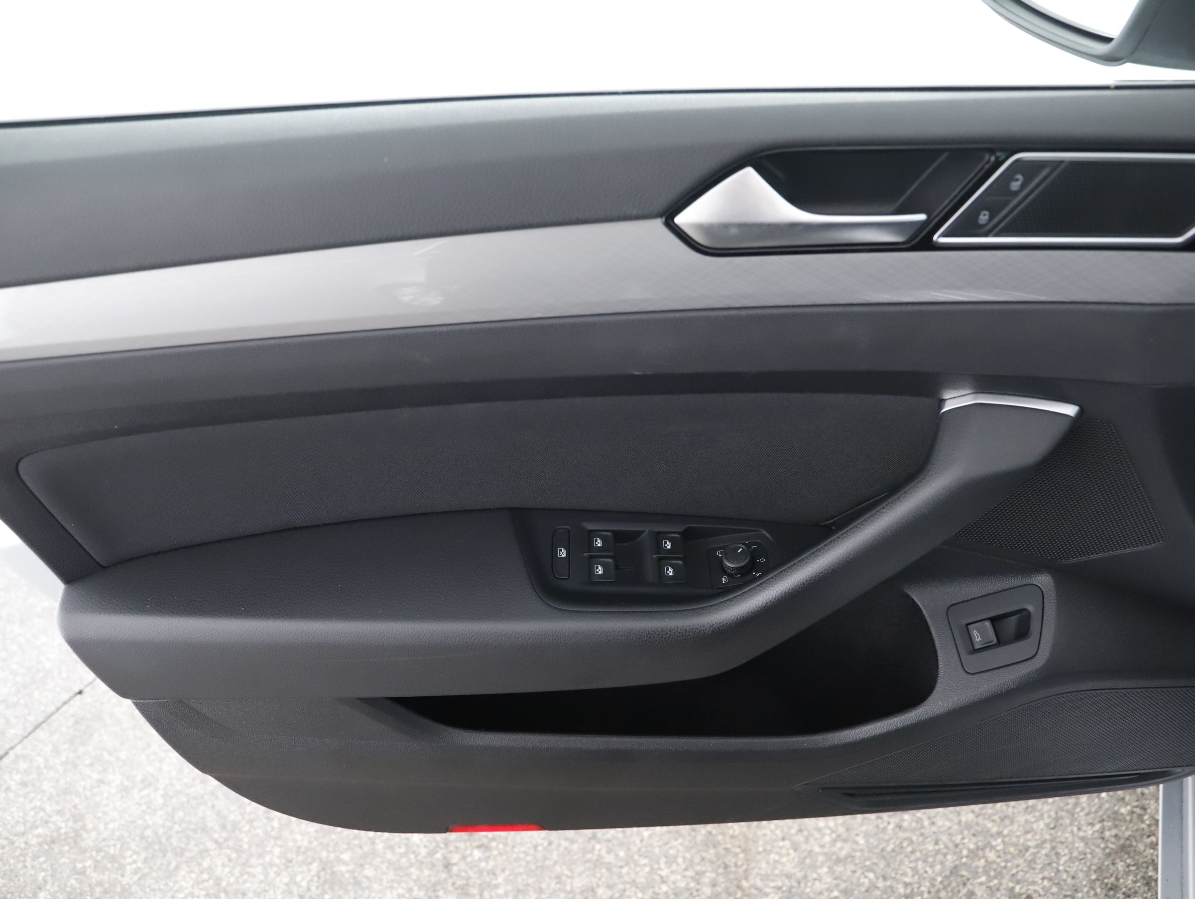 VW Passat Variant Business TDI DSG | Bild 5 von 23