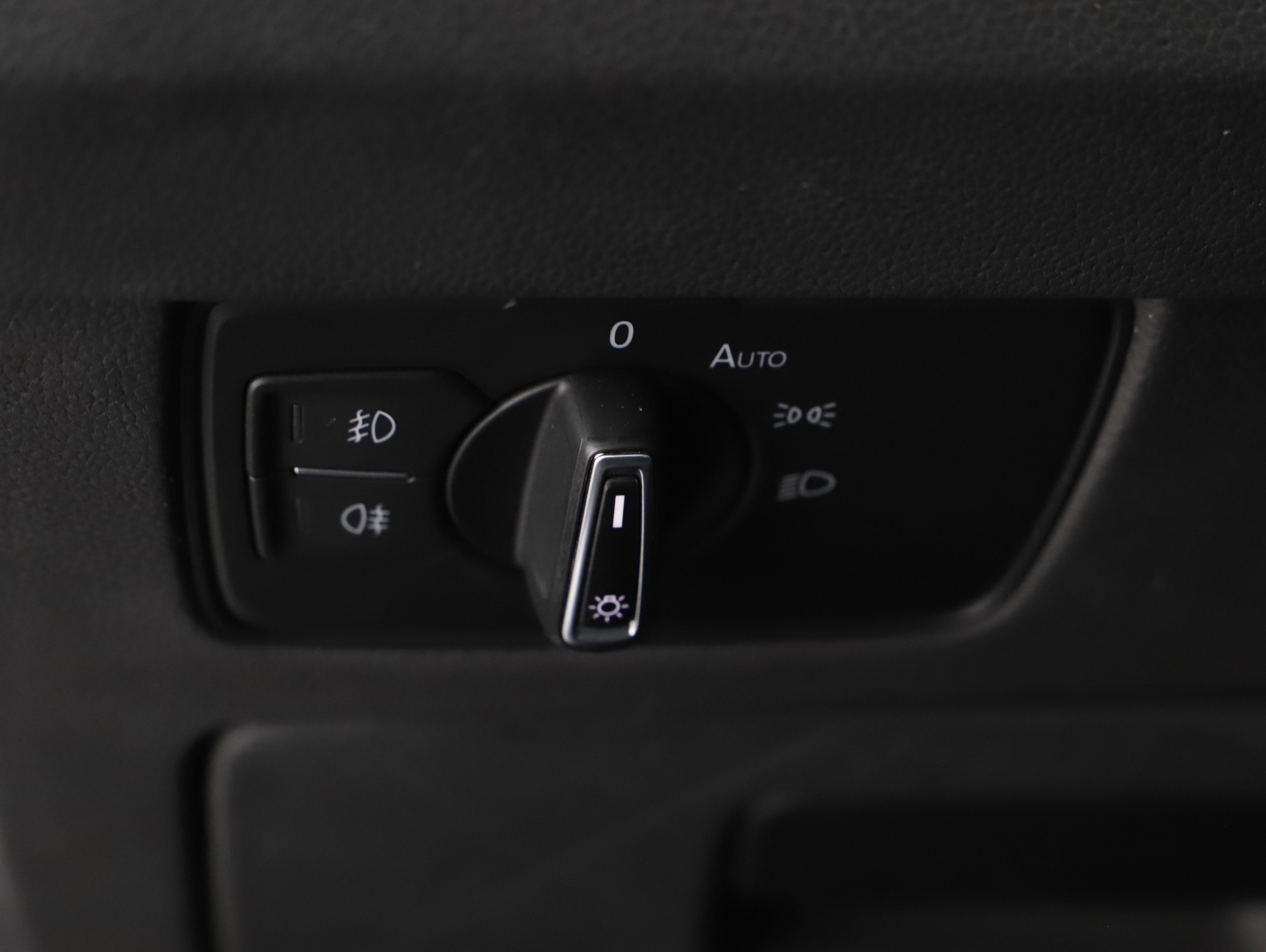 VW Passat Variant Business TDI DSG | Bild 7 von 23