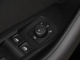 VW Passat Variant 2.0 TDI BMT Business | Thumbnail 15 von 21