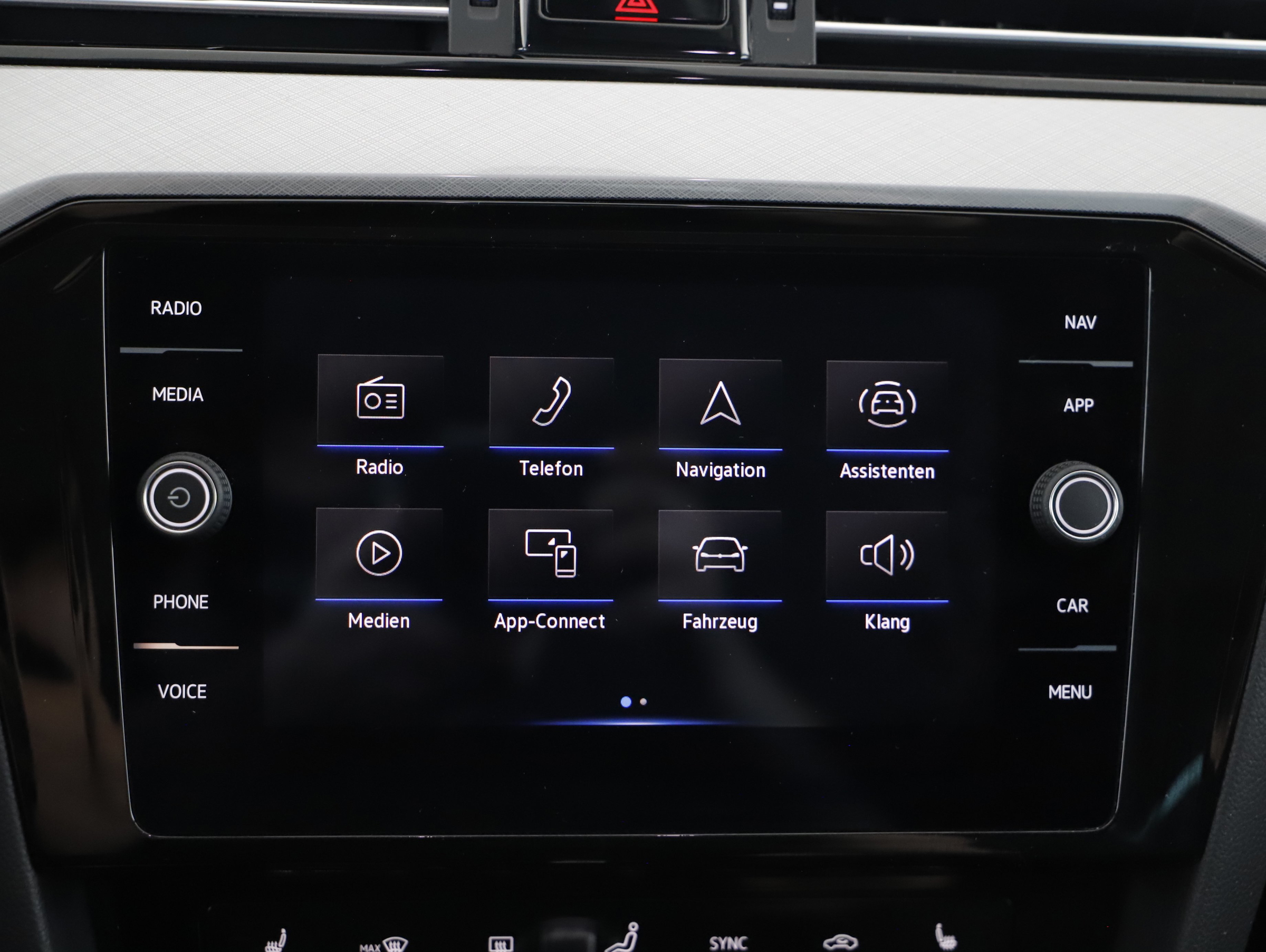 VW Passat Variant 2.0 TDI BMT Business | Bild 7 von 21