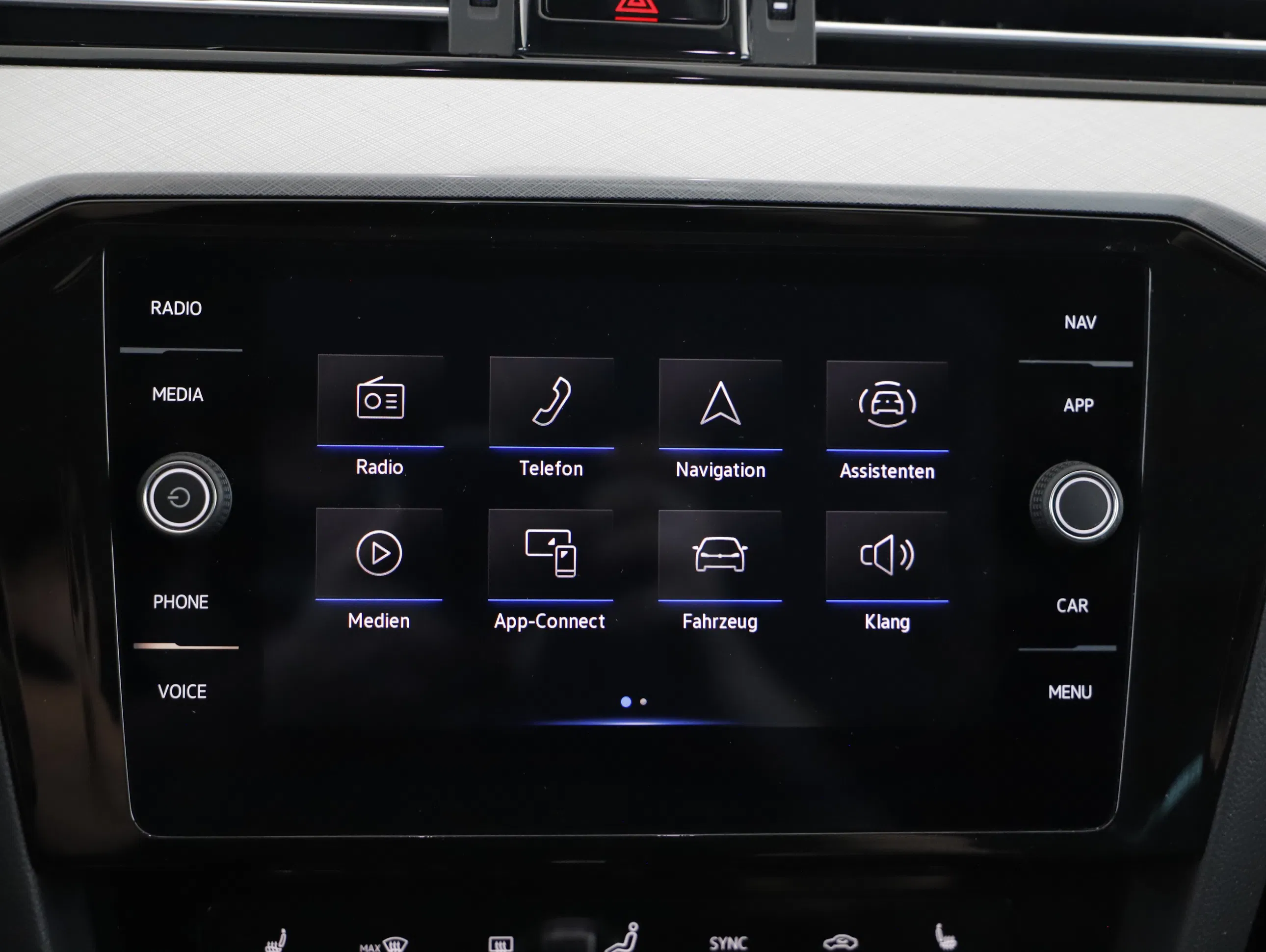 VW Passat Variant 2.0 TDI BMT Business | Bild 7 von 21